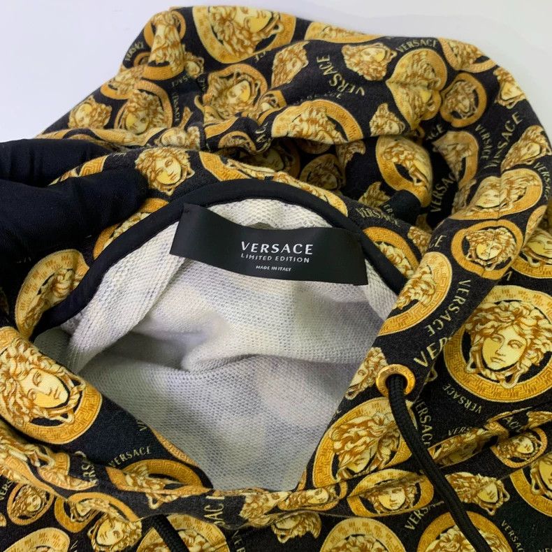 Versace Versace Medusa gold coin sweatshirt Size US S / EU 44-46 / 1 - 4 Thumbnail