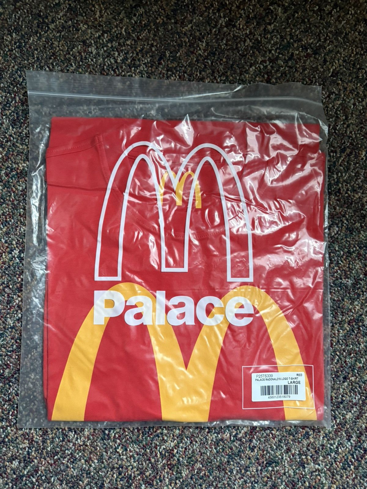Palace Palace x McDonald’s tee Size US L / EU 52-54 / 3 - 1 Thumbnail