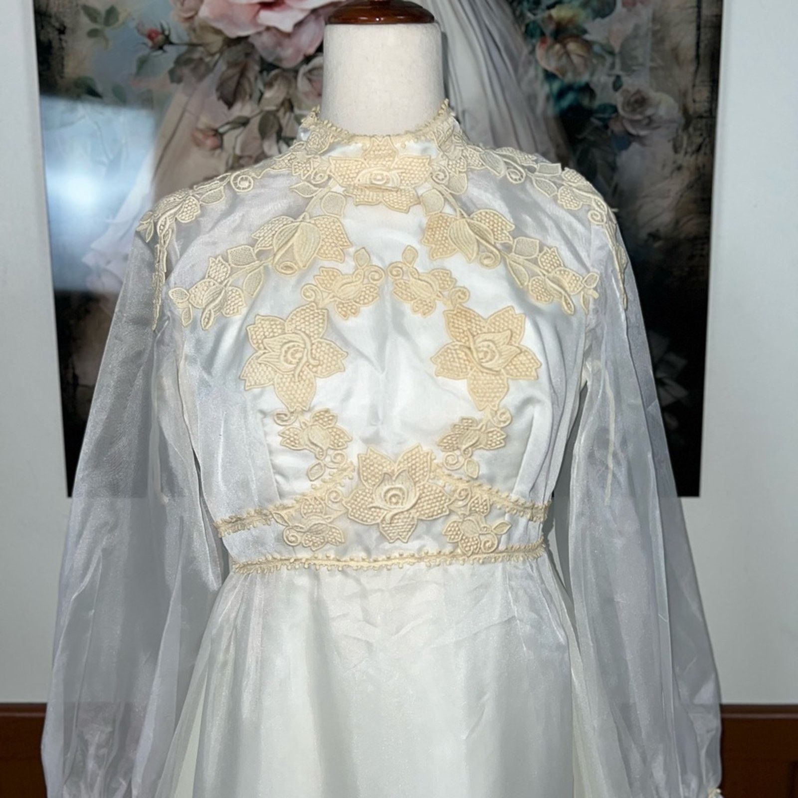 Vintage Pretty Vintage 1970s Organza Wedding Gown! Size L / US 10 / IT 46 - 3 Thumbnail