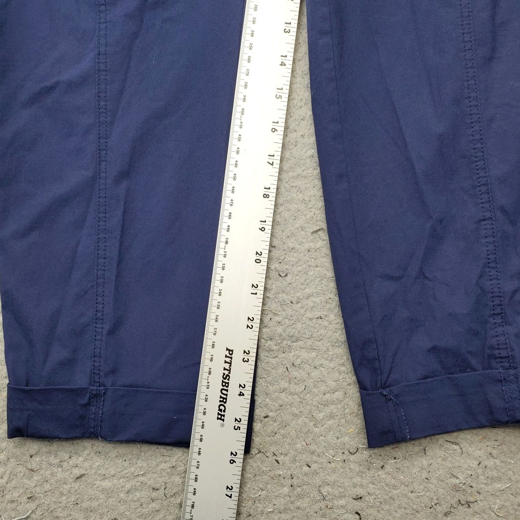 Vintage Chico's Fitigues Cargo Pants Women M Blue Stretch Regular Fit Cuff Hem Size 32" / US 10 / IT 46 - 4 Thumbnail