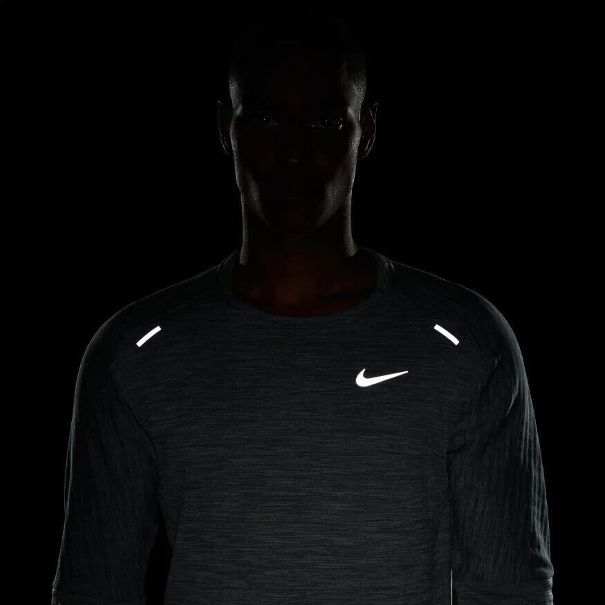 Nike Nike Men's Therma Fit Grey LS Running jersey Size US XL / EU 56 / 4 - 7 Thumbnail