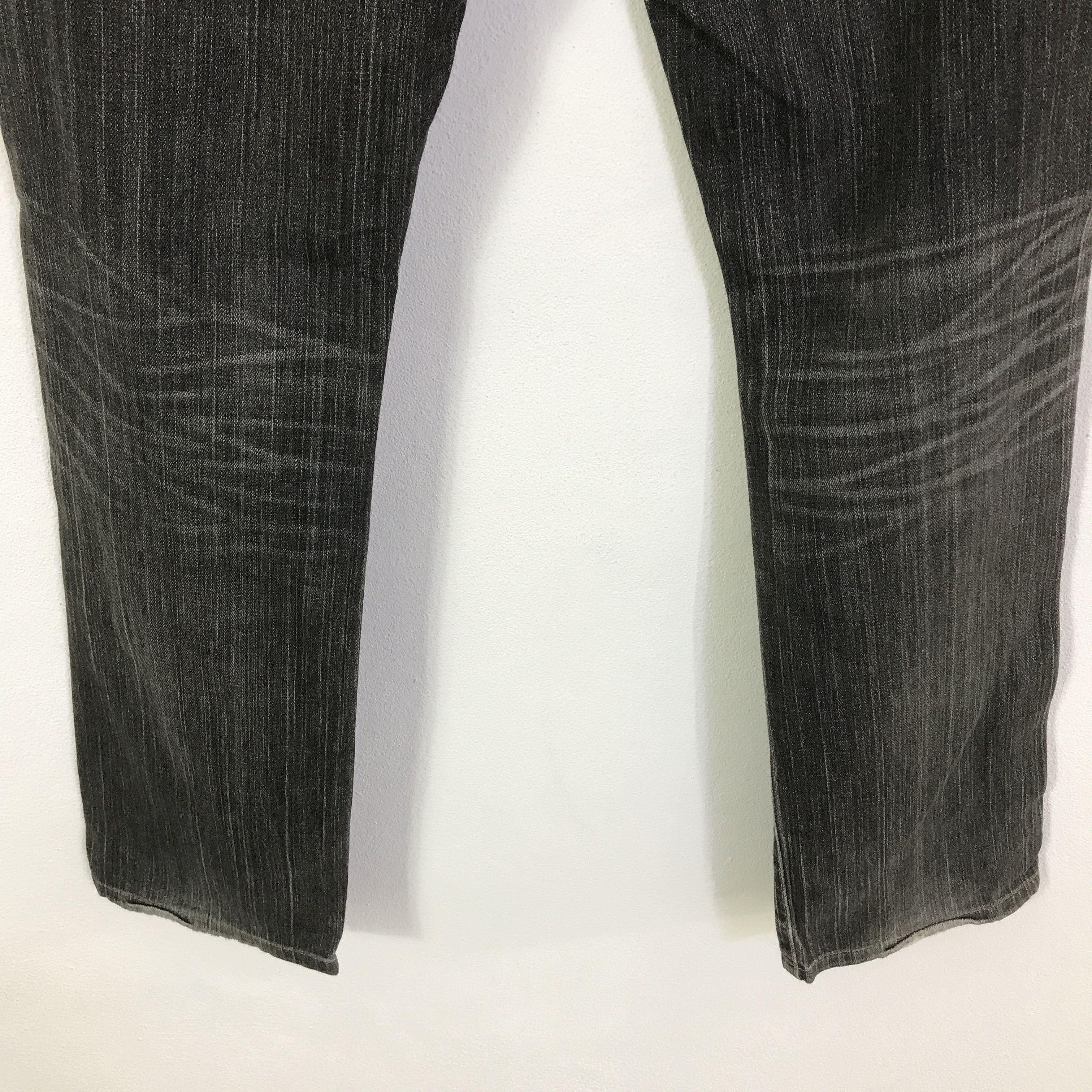 Japanese Brand Japanese Brand Uniqlo Black faded Denim jeans pants K74B13 Size US 30 / EU 46 - 6 Thumbnail
