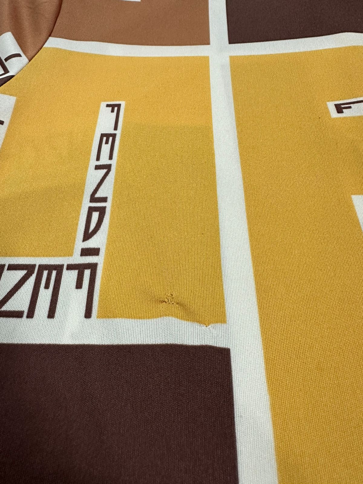 Fendi × Vintage Fendi Polos Logo Font Design Size M / US 6-8 / IT 42-44 - 9 Thumbnail