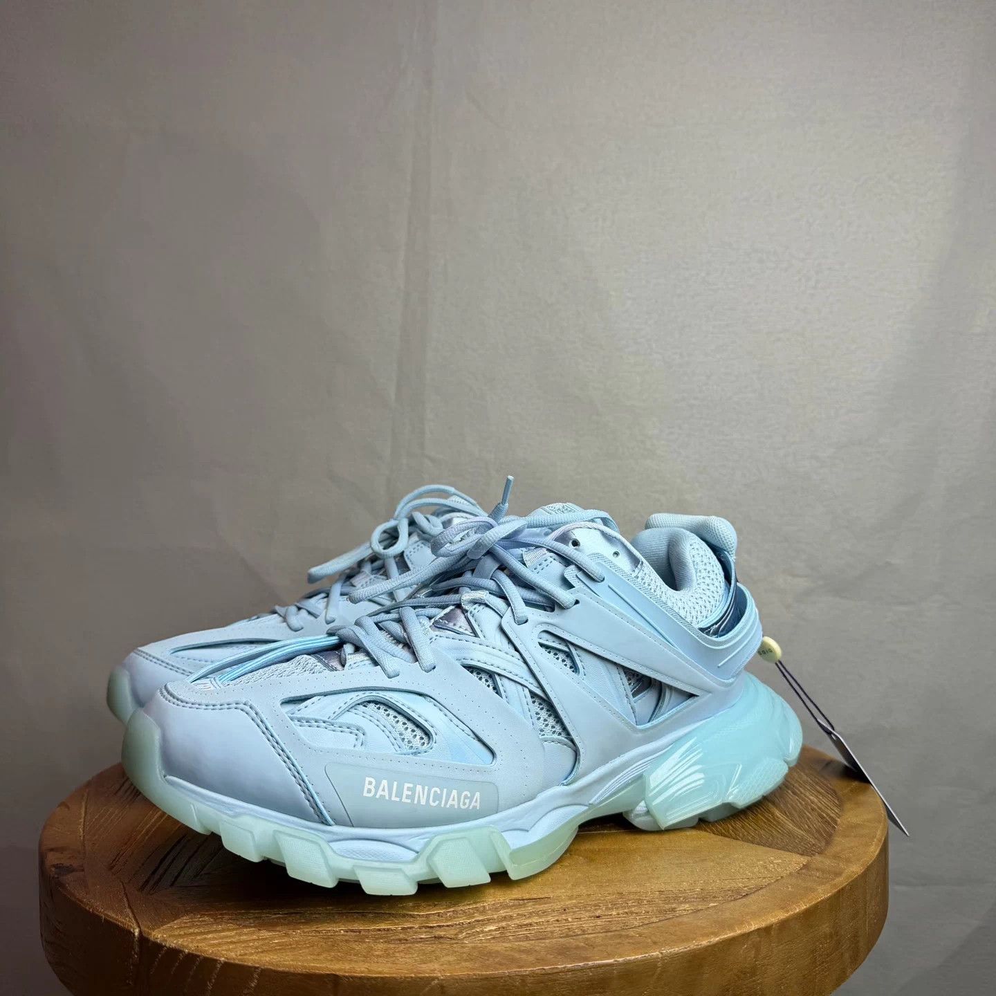 Balenciaga Balenciaga Blue Track Sneaker 42 EU (99% New) Size US 9 / EU 42 - 1 Thumbnail