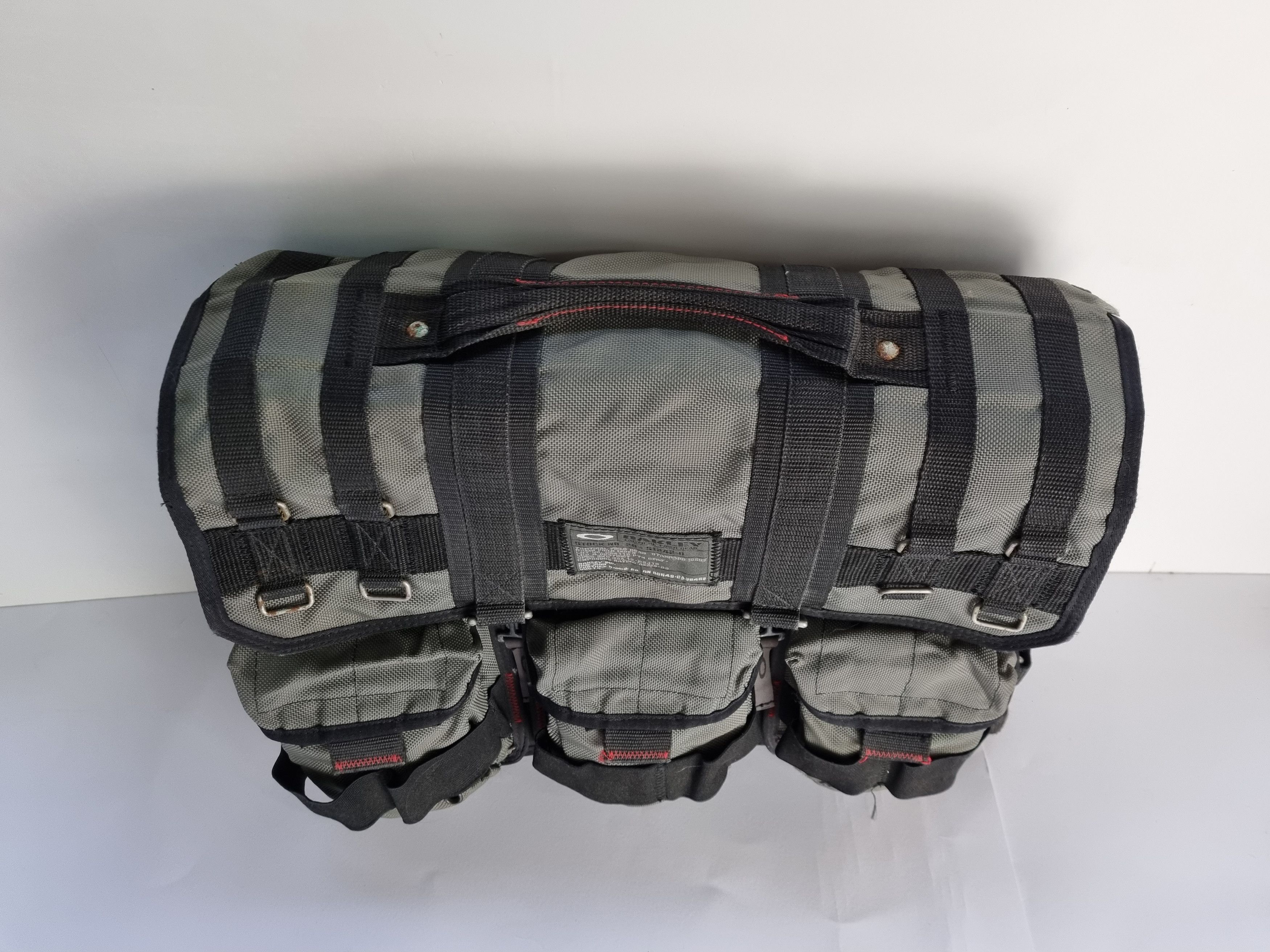 Oakley Iconic Oakley Tactical MultiPockets Messenger Laptop Bag Size ONE SIZE - 10 Thumbnail