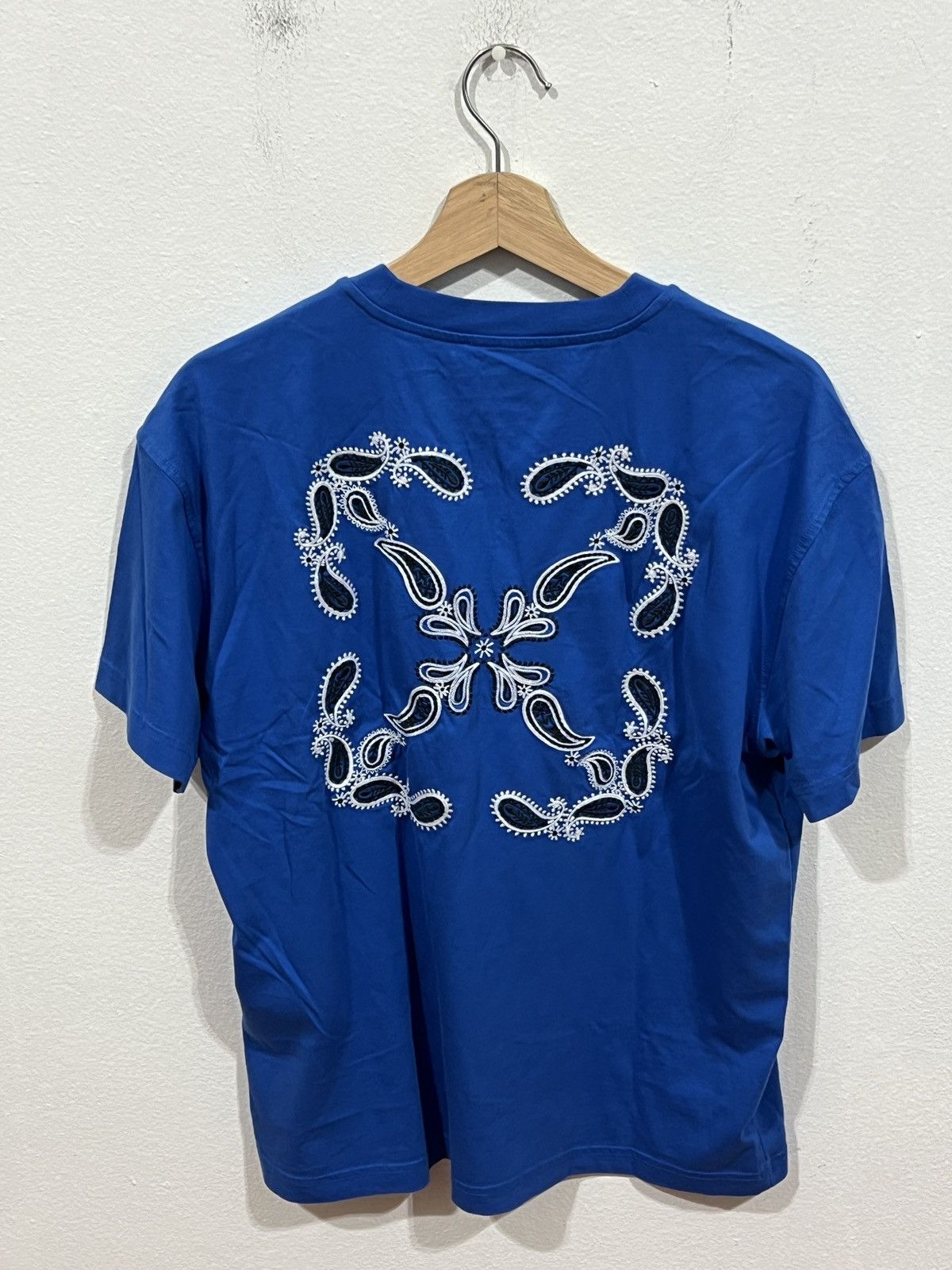 Off-White Off-White Bandana Blue Arrow Tee Size US M / EU 48-50 / 2 - 5 Thumbnail
