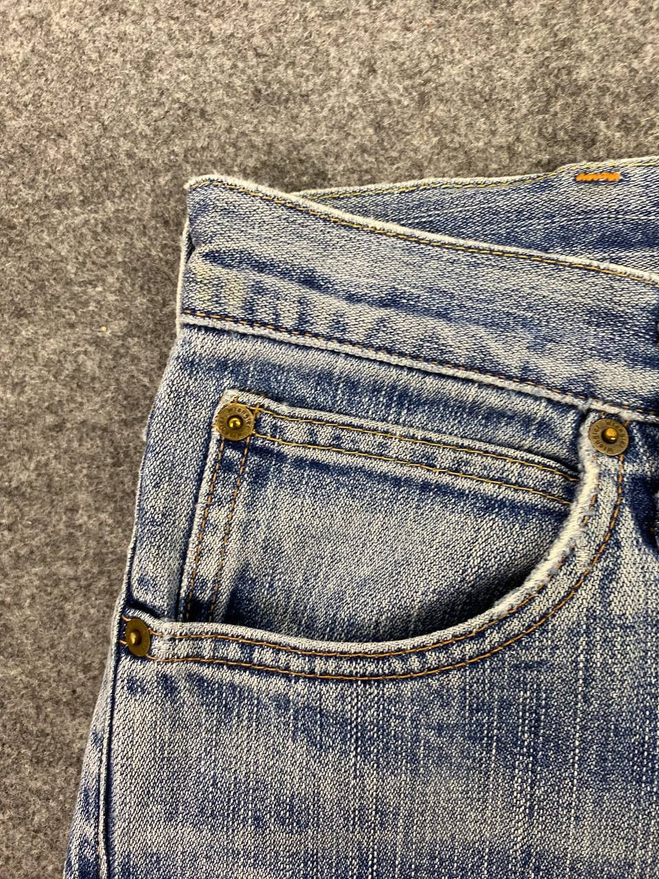 Wrangler vintage wrangler slightly distressed denim nice design Size US 31 - 8 Thumbnail
