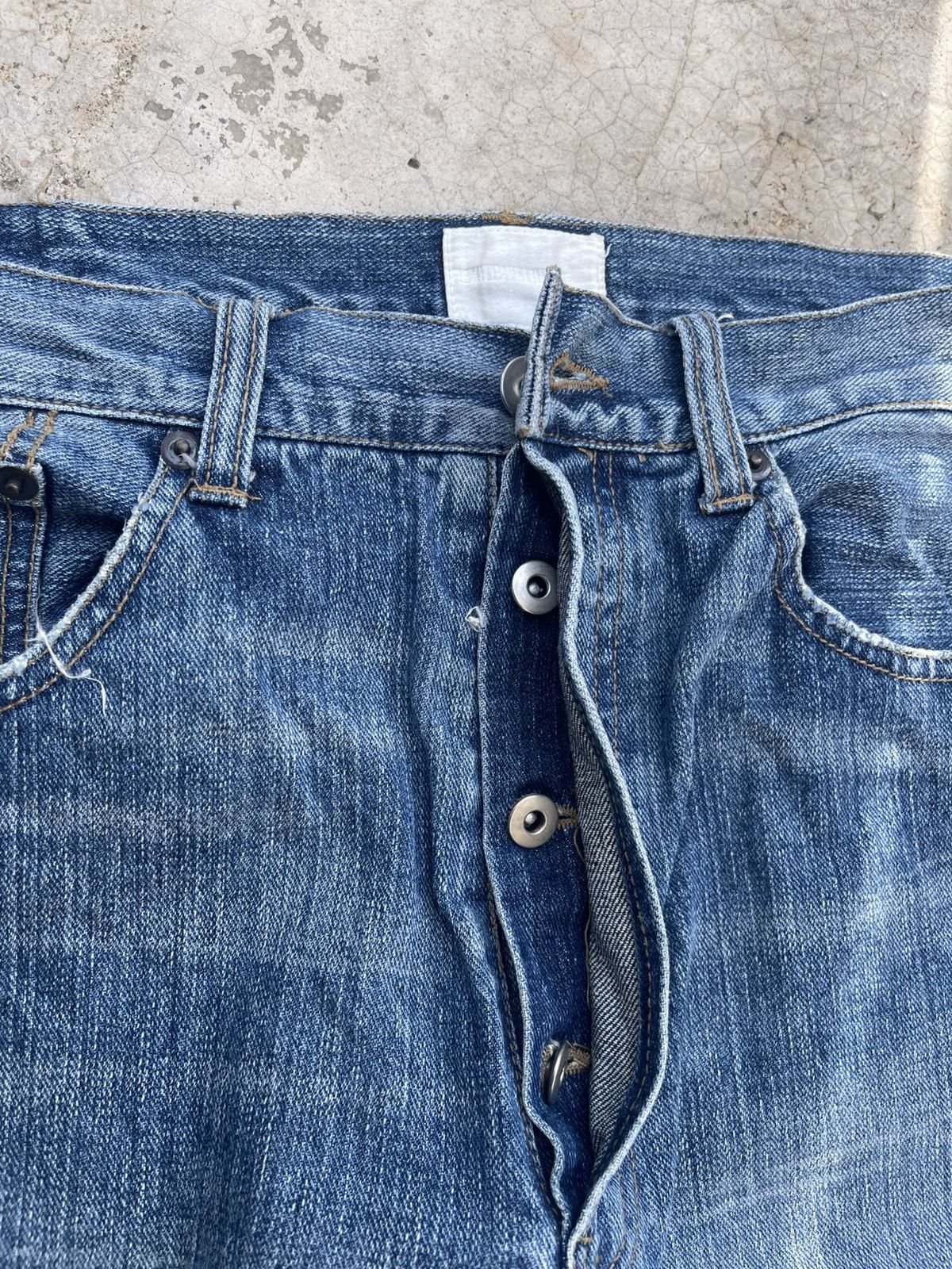 Vintage Vintage Exhibitionist Fly Button Distressed Denim Size US 29 - 8 Thumbnail