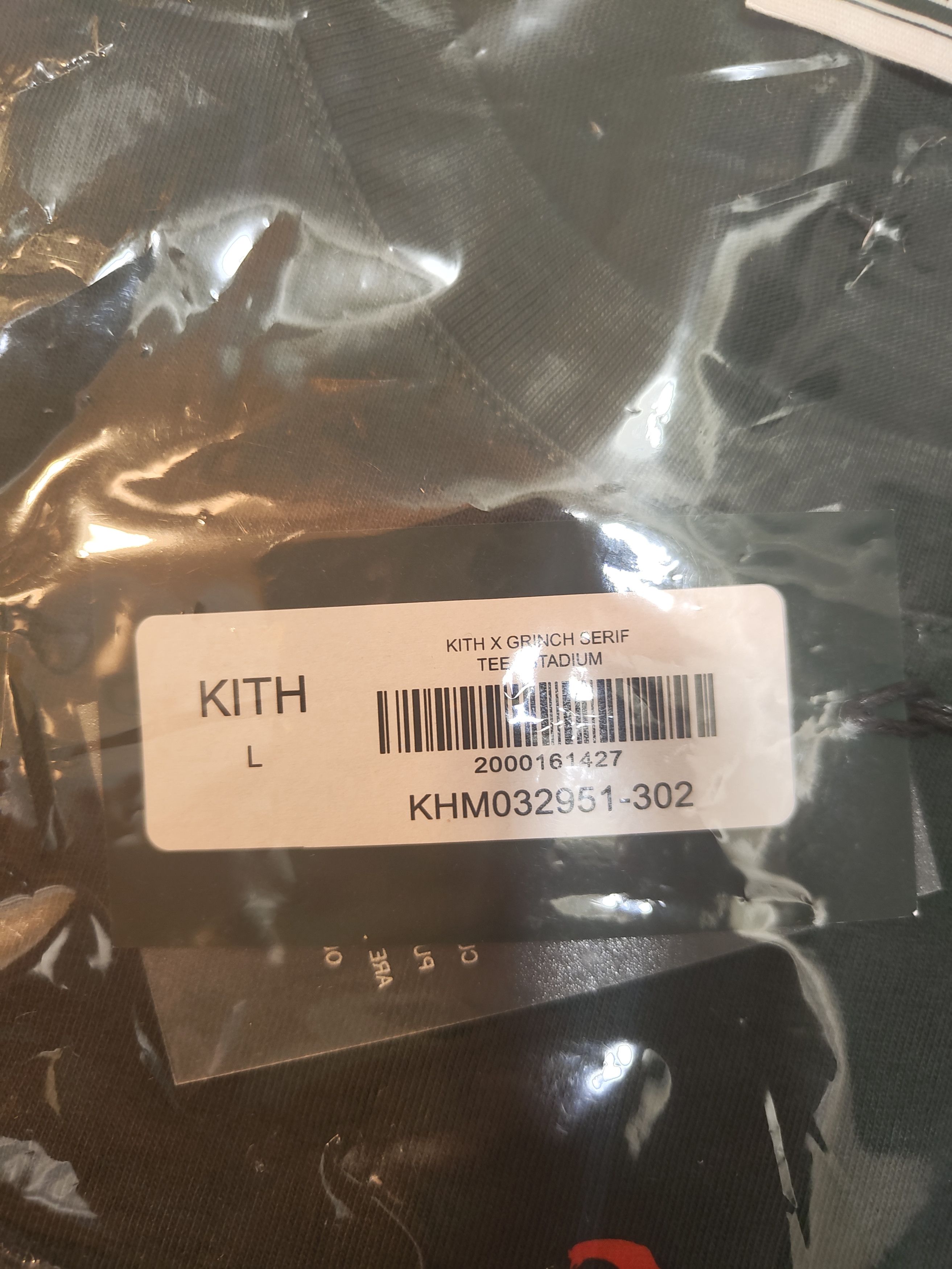 Kith Kith x The Grinch Serif Tee Size US L / EU 52-54 / 3 - 7 Thumbnail