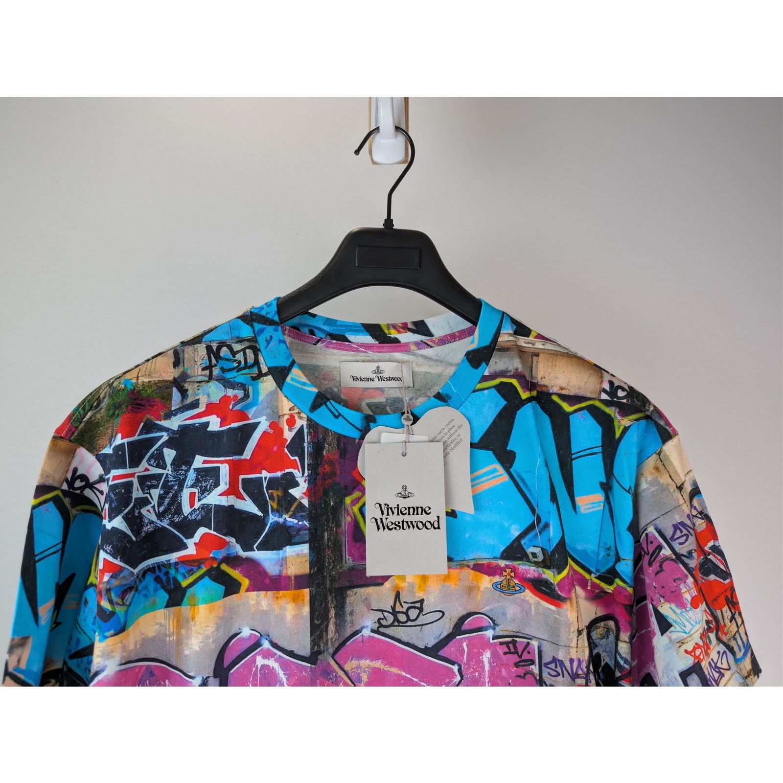 Vivienne Westwood o1rshd1 Classic Graffiti Print T-Shirt in Multiolor Size US XL / EU 56 / 4 - 3 Thumbnail
