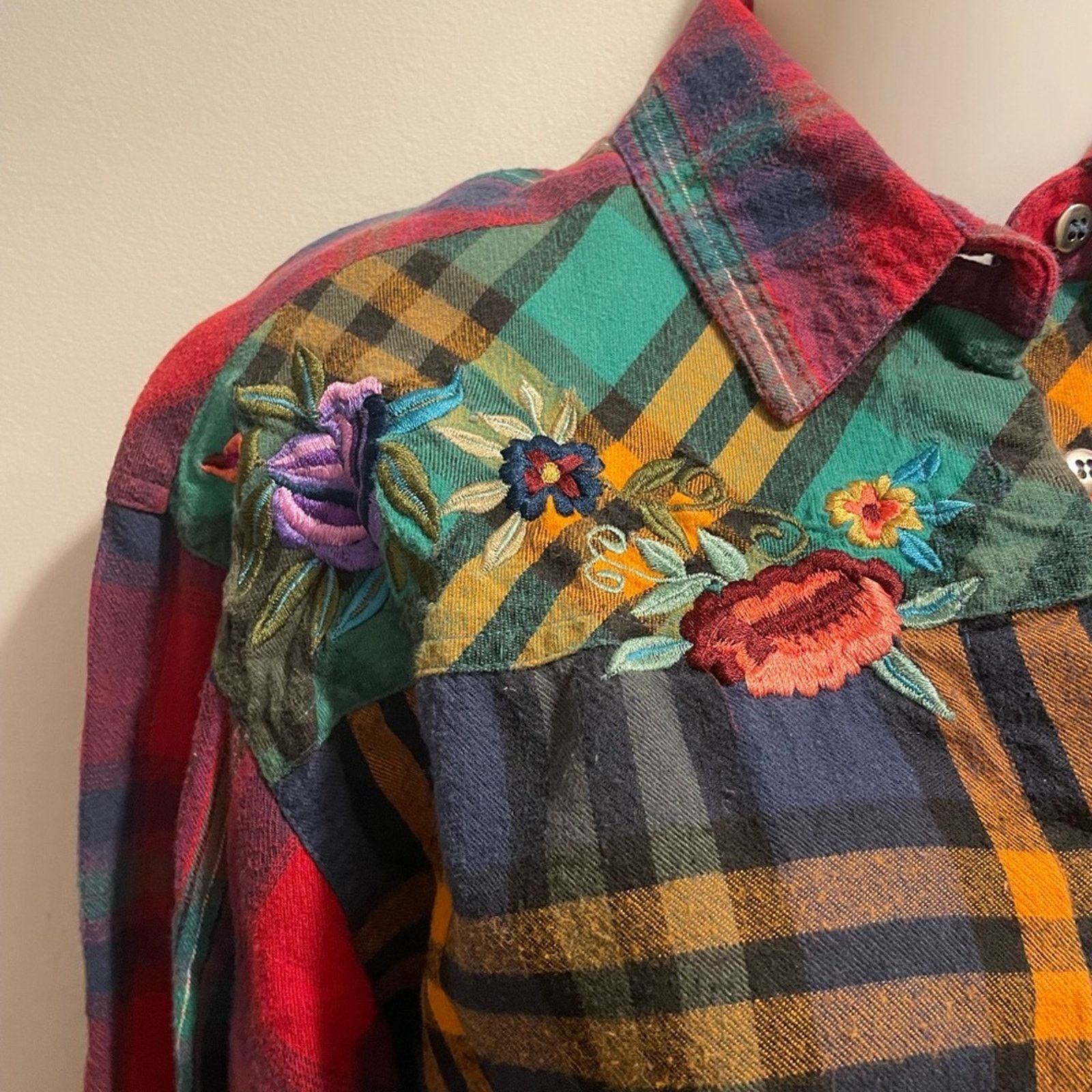 Vintage QPS Brand VTG Flannel Button Down Shirt Floral Embroidery Size S / US 4 / IT 40 - 5 Thumbnail
