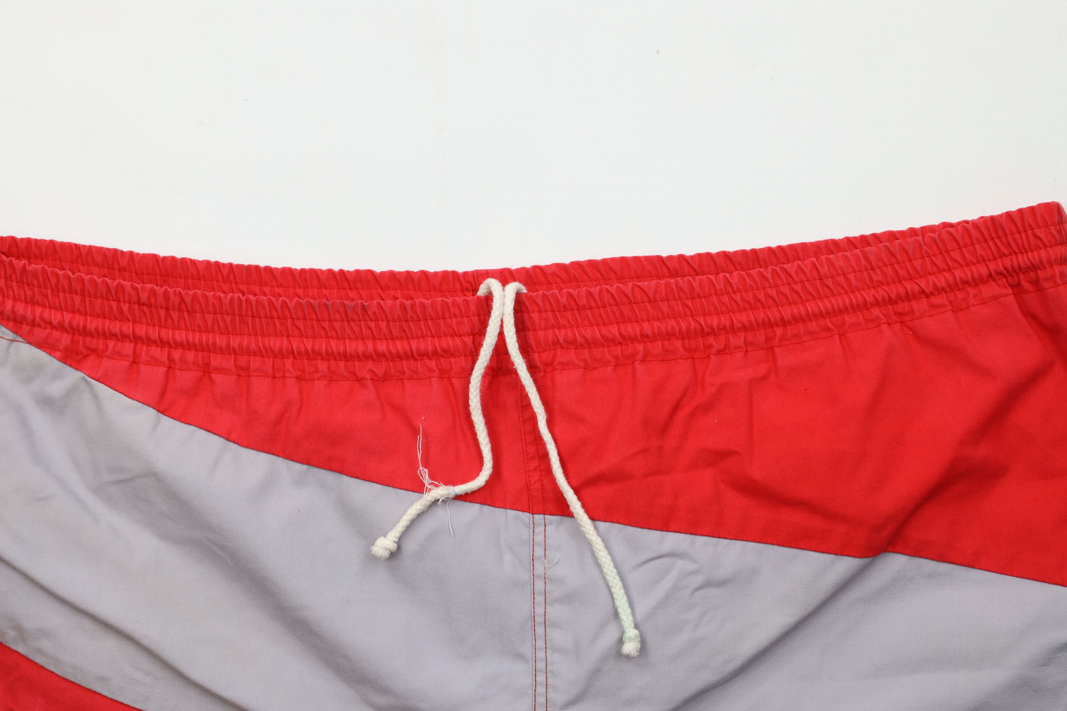 Vintage Vintage 70s 80s Streetwear Block Lined Shorts Swim Trunks Size US 38 / EU 54 - 2 Thumbnail