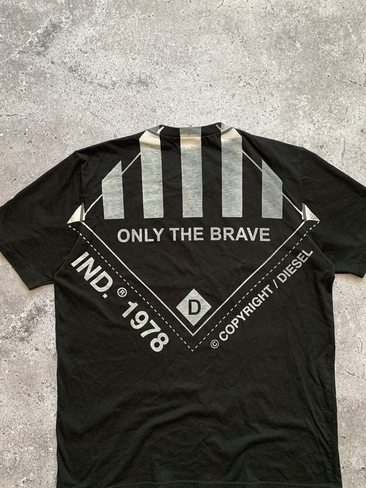 Diesel 🔥VINTAGE DIESEL T-SHIRT Size US M / EU 48-50 / 2 - 2 Thumbnail