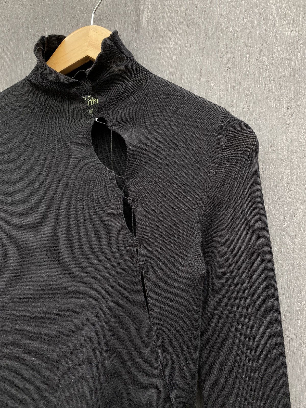 Jean Paul Gaultier Jean Paul Gaultier Vintage wool Asymetric light sweater Size M / US 6-8 / IT 42-44 - 3 Thumbnail