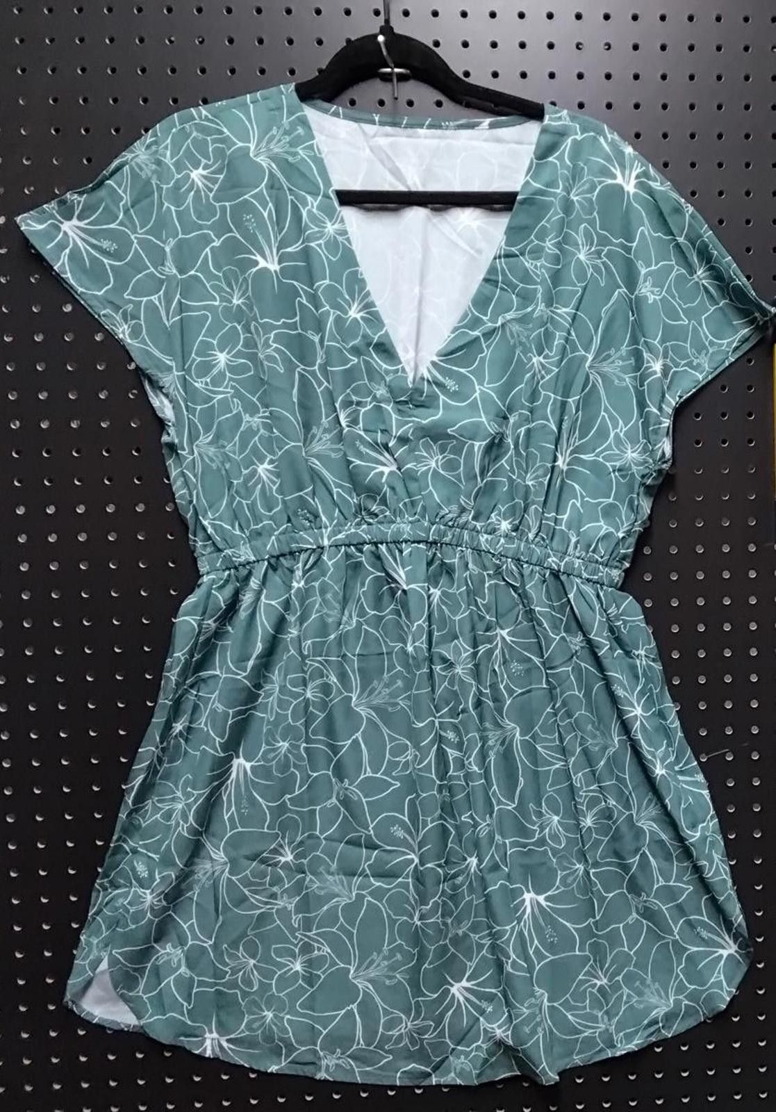 Unknown London Chic Floral Romper - Grab Yours Before It's Gone! Small Size 28" / US 6 / IT 42 - 2 Thumbnail