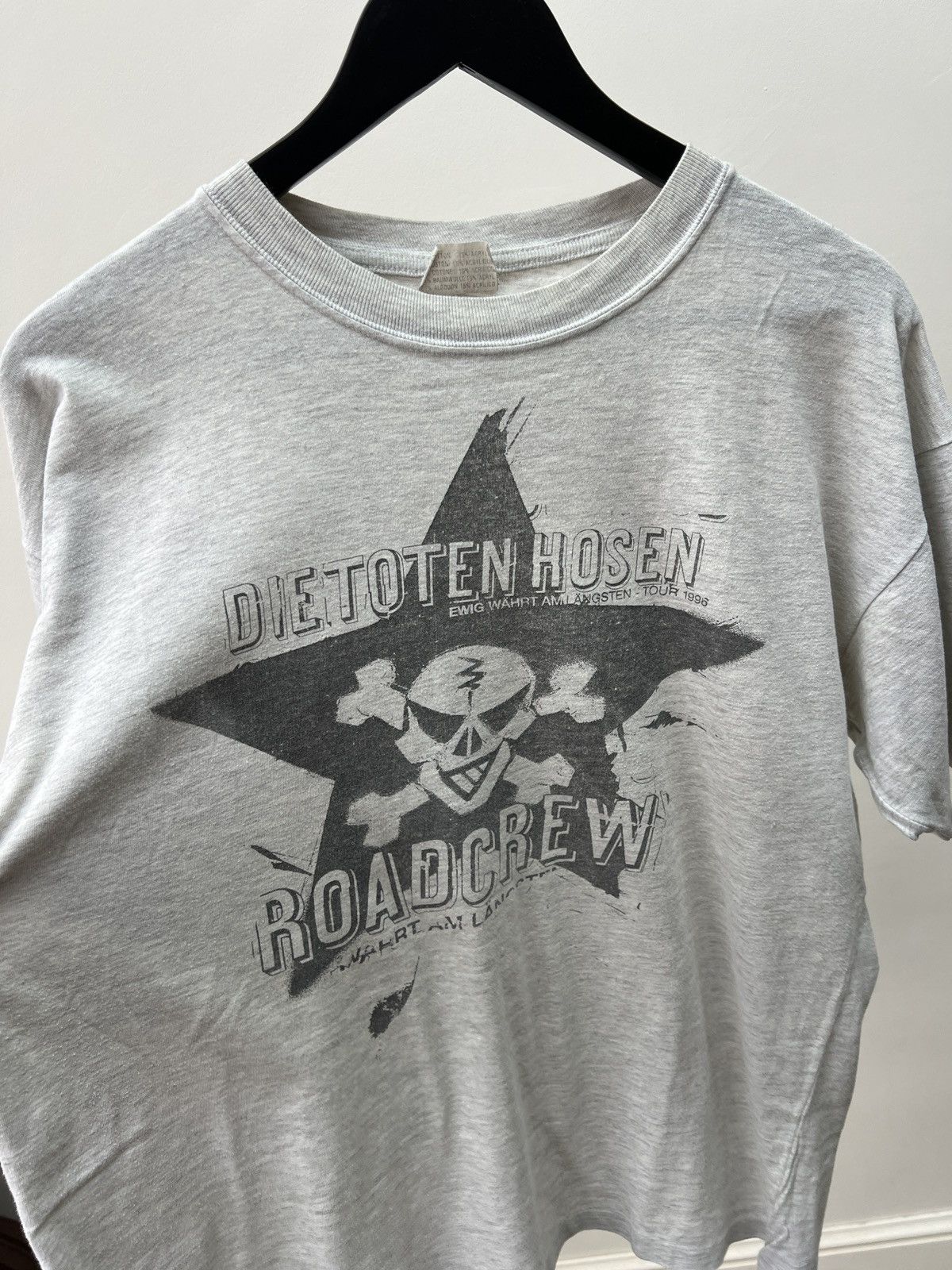 Other Vintage 1996 Die Toten Hosen Roadcrew Tee Size US XL / EU 56 / 4 - 6 Thumbnail