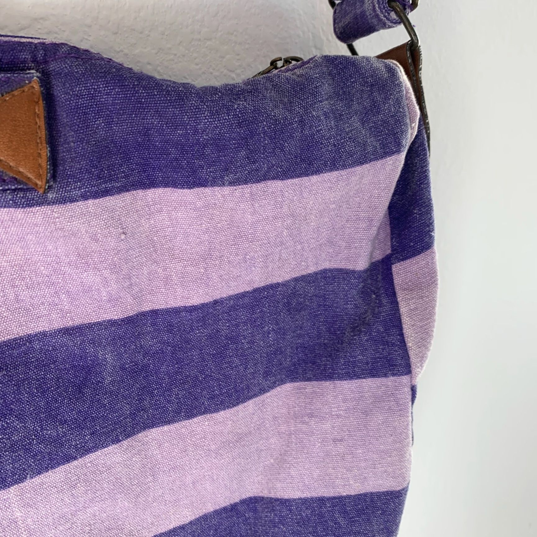 Vintage VINTAGE Beverly Hills Blues Purple Canvas Striped Crossbody Bag Size ONE SIZE - 7 Thumbnail