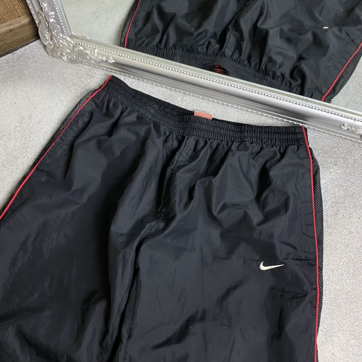 Nike Vintage Nike Track Pants Big Logo Size US 34 / EU 50 - 5 Thumbnail
