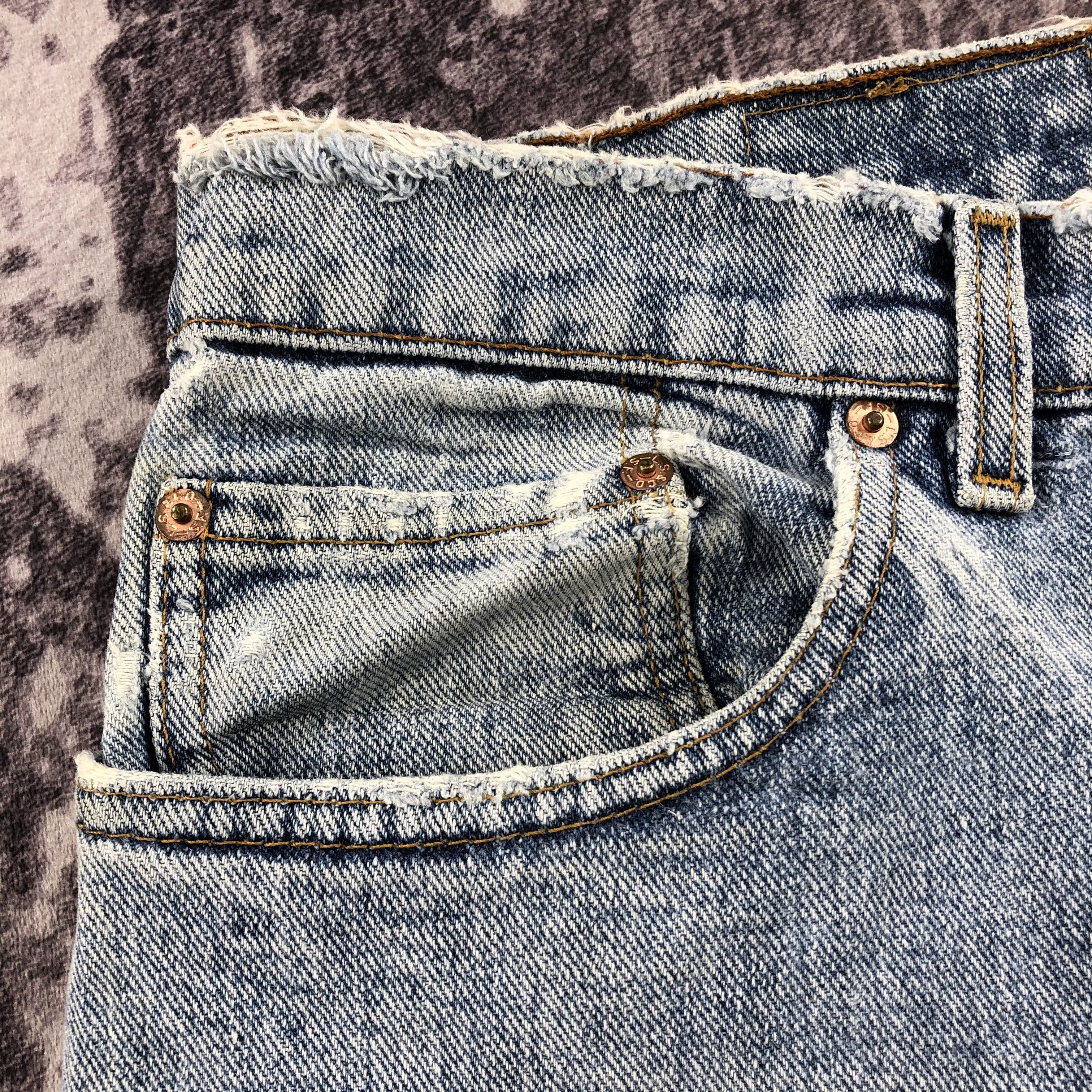 Levi's × Vintage Vintage 90s Light Wash Levis 550 Jeans-JM2427 Size US 37 - 13 Thumbnail