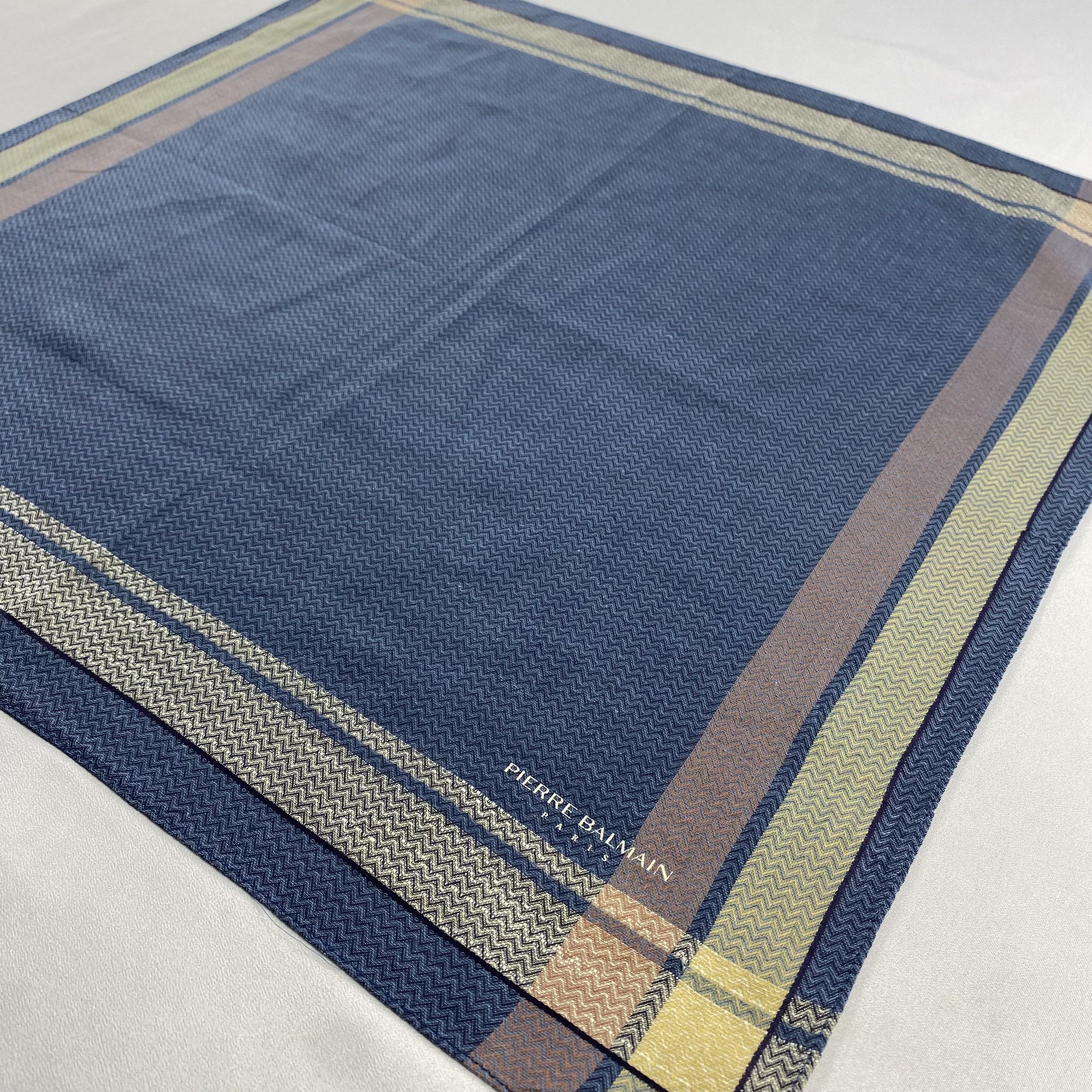 Pierre Balmain × Vintage Pierre Balmain Bandana/ Handkerchief / Neckerchief-P1146 Size ONE SIZE - 2 Thumbnail