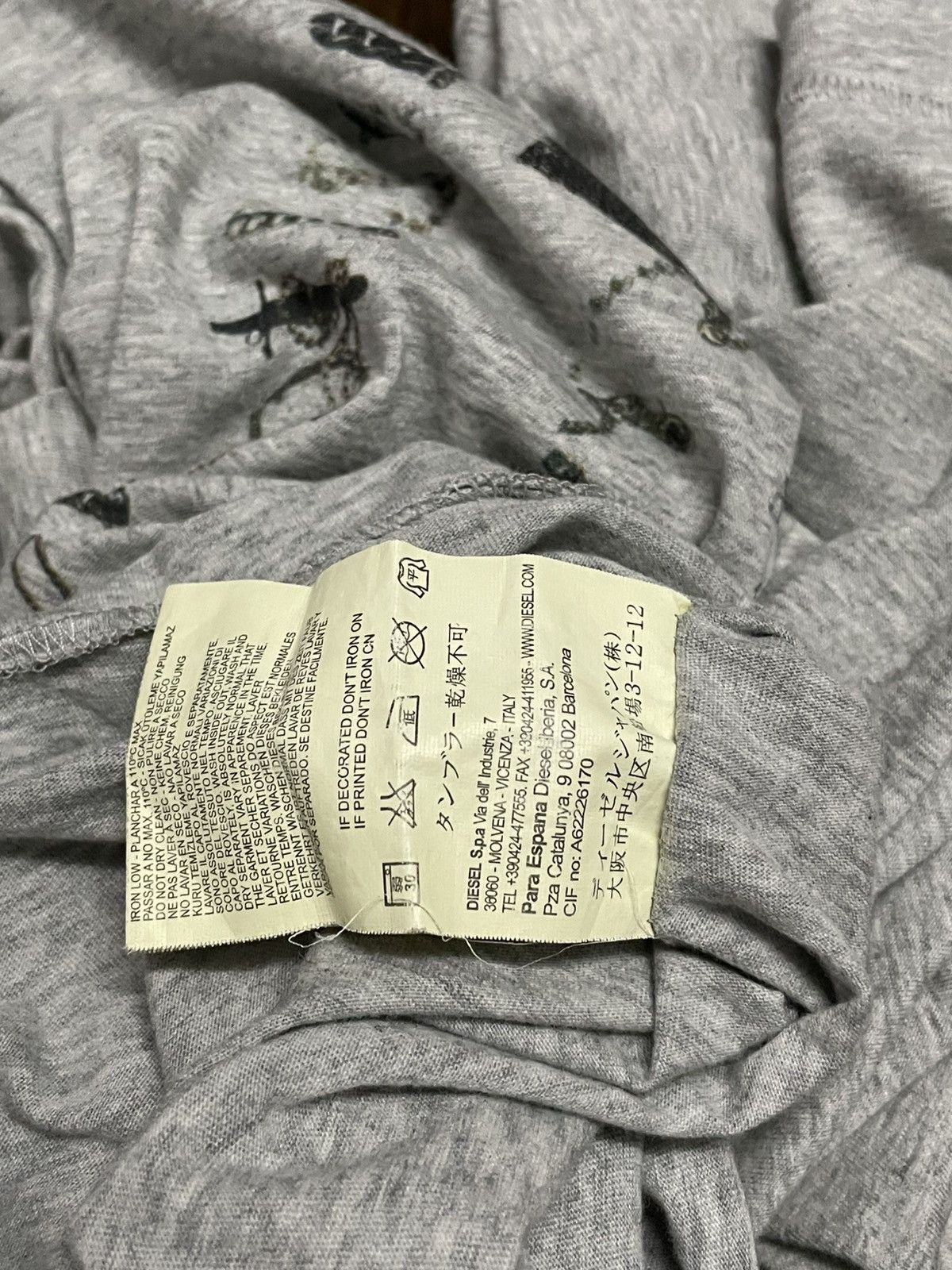 Diesel Vintage 1990s Designer Diesel Industry Trojan Art Tshirt Size US M / EU 48-50 / 2 - 9 Thumbnail