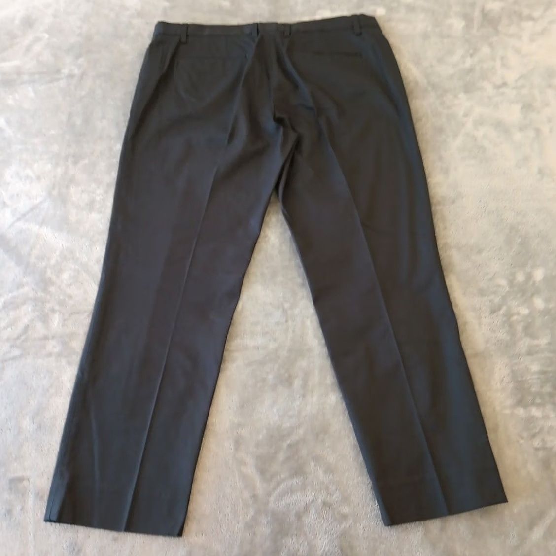 Gap VINTAGE? No. Gap Cropped Pants Womens Size 12 Gray Slim Stretch Pockets 34x26.5 Mid Rise Size 34" / US 12 / IT 48 - 7 Thumbnail
