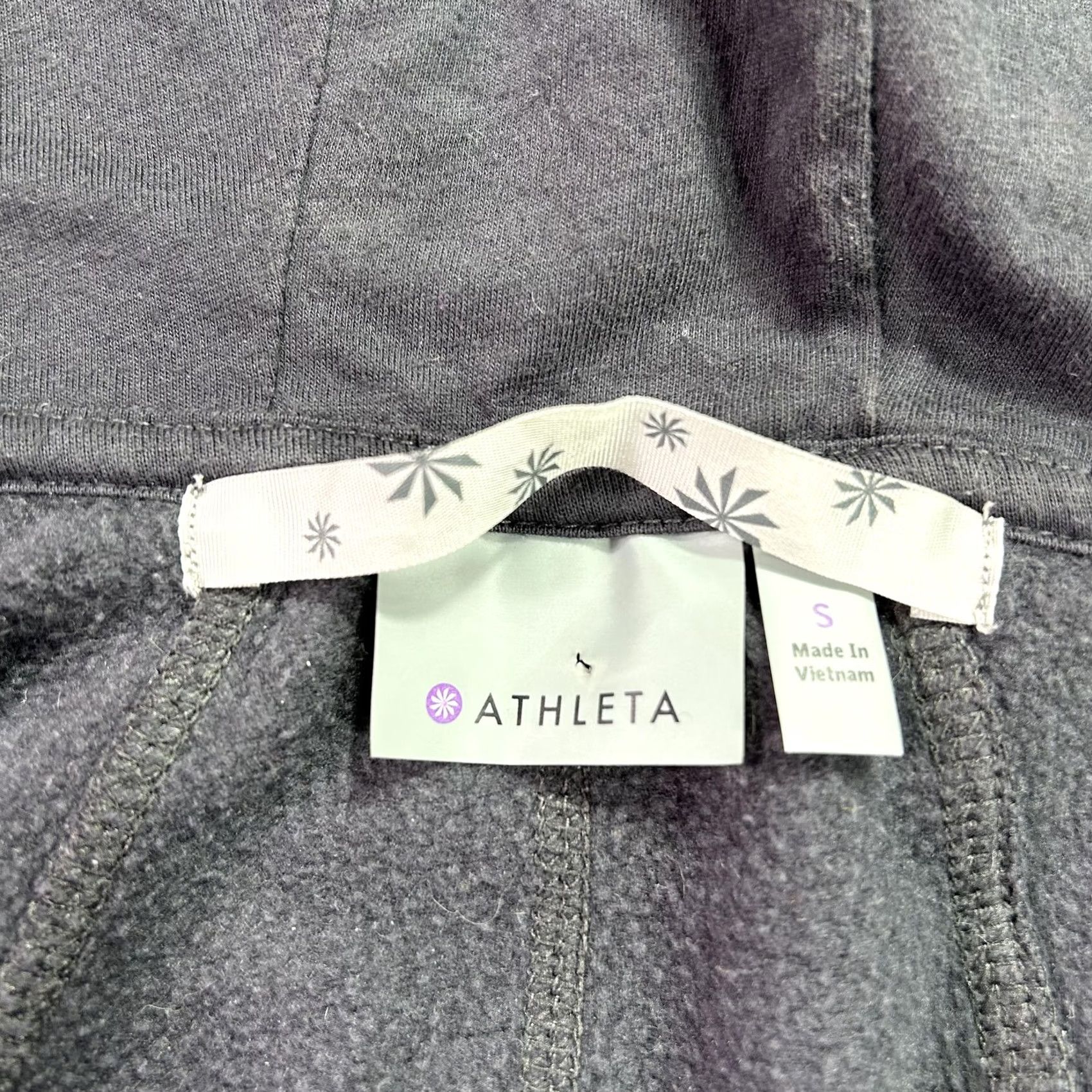 Athleta Athleta Hoodie Womens Small Black Full Zip Fleece Pocketed Raglan Thumbholes Size S / US 4 / IT 40 - 4 Thumbnail