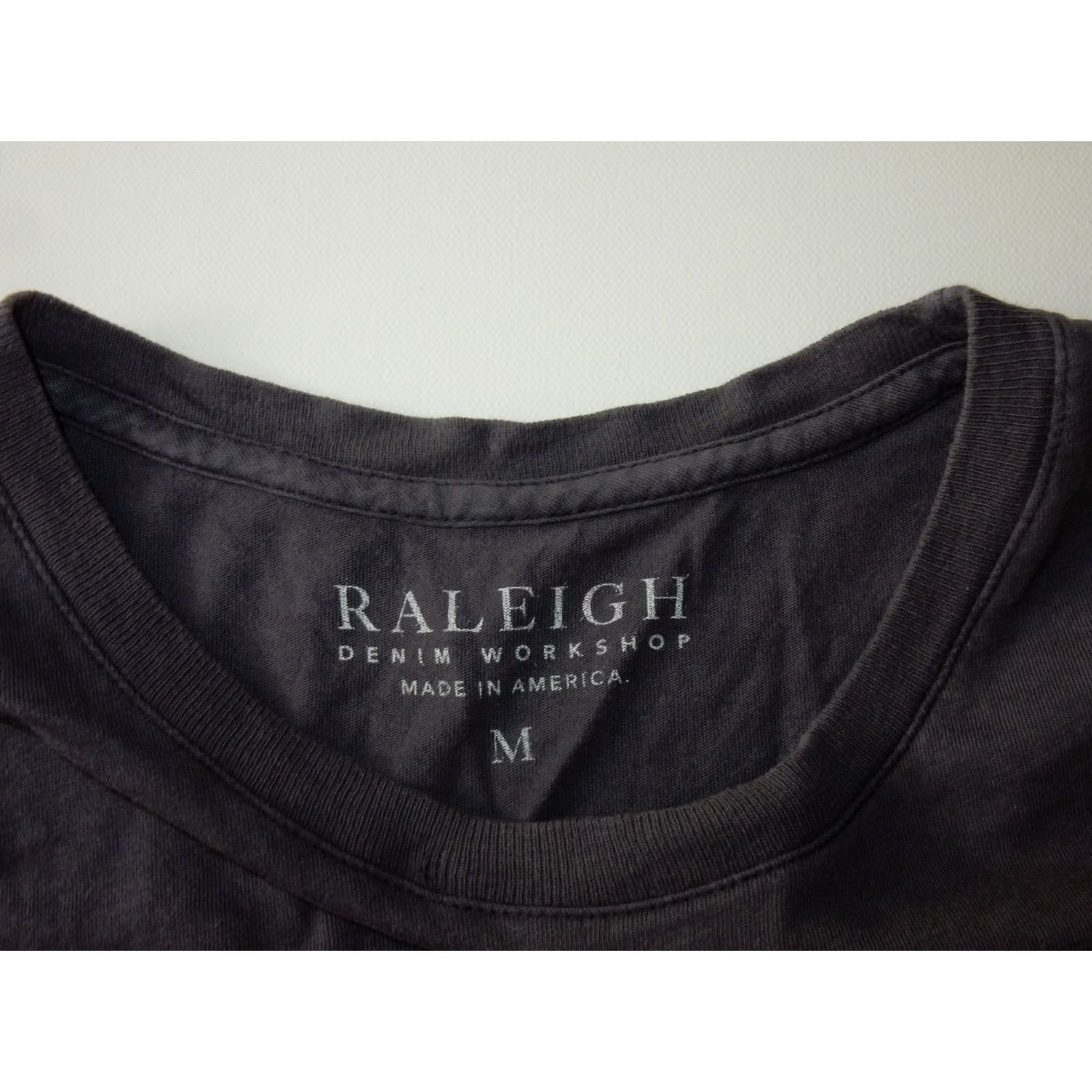 Raleigh Denim Raleigh Denim Workshop Men's USA Made Pocket T Shirt M Gray Cotton Short Sleeve Shirt Mens Size US M / EU 48-50 / 2 - 3 Thumbnail