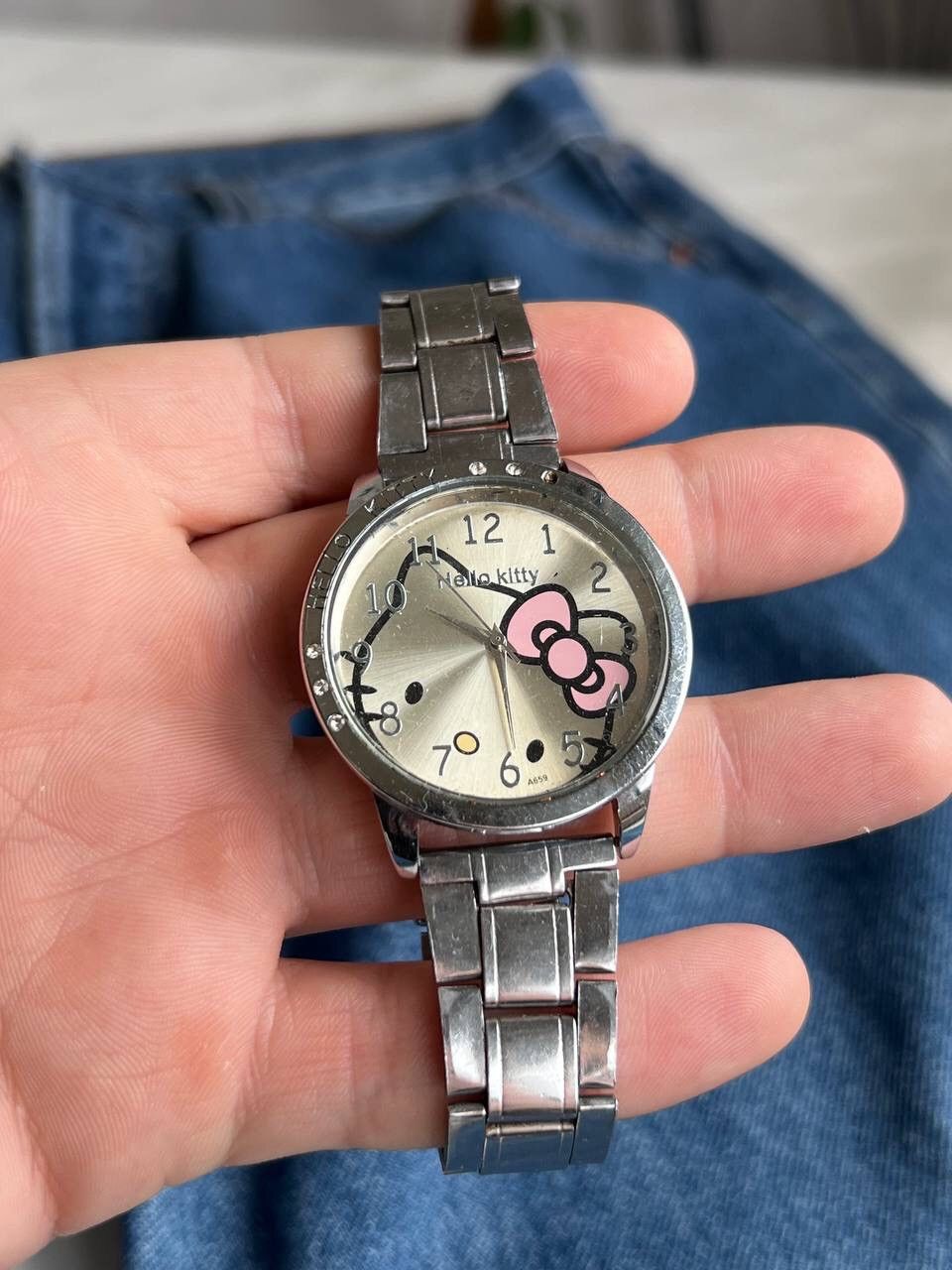 Japanese Brand × Vintage Vintage Japanese style Hello Kitty Watch Futuristic Steel Size ONE SIZE - 2 Thumbnail