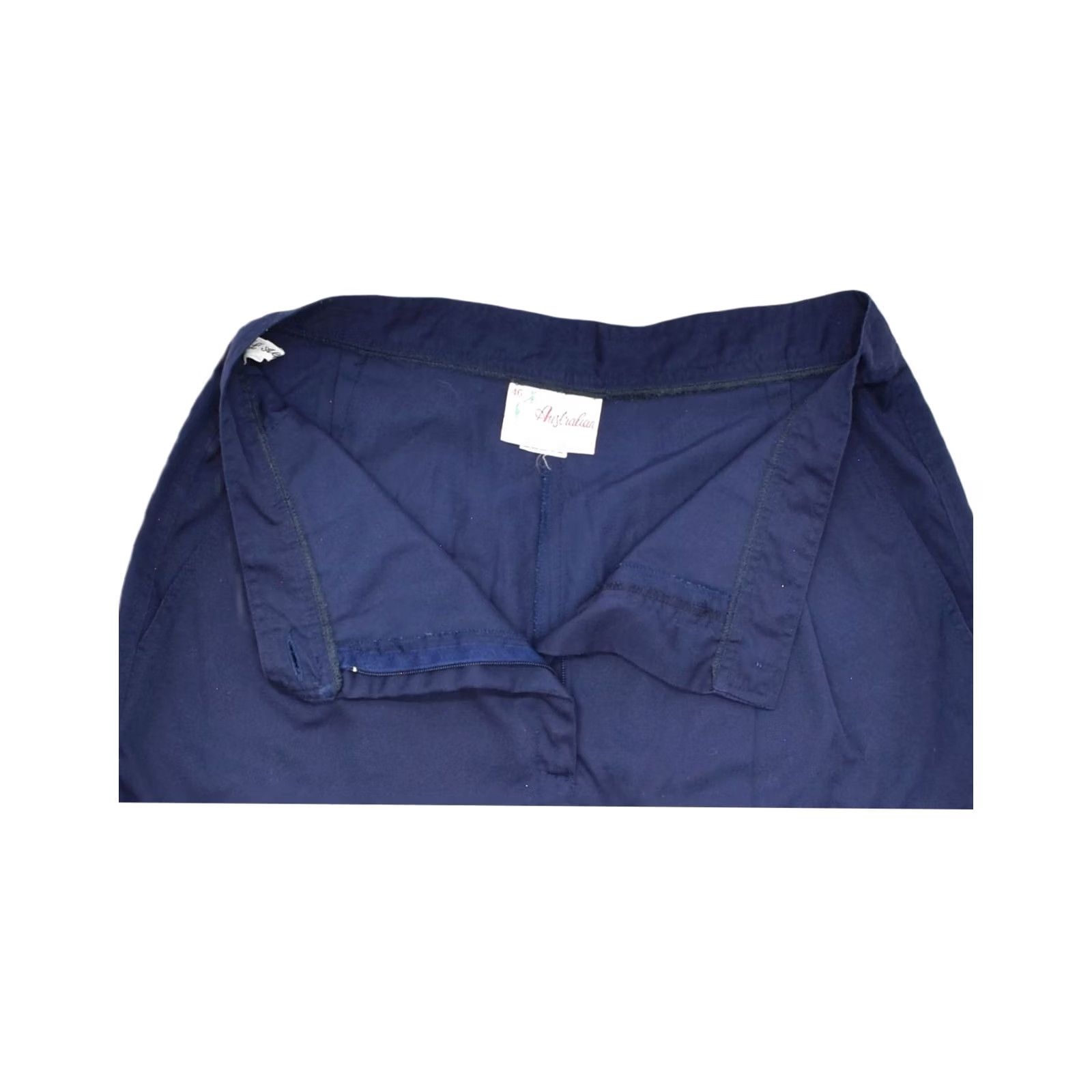 Vintage AUSTRALIAN L'ALPINA Womens Pegged Casual Shorts Medium Navy Blue W28 Size 32" / US 10 / IT 46 - 3 Thumbnail