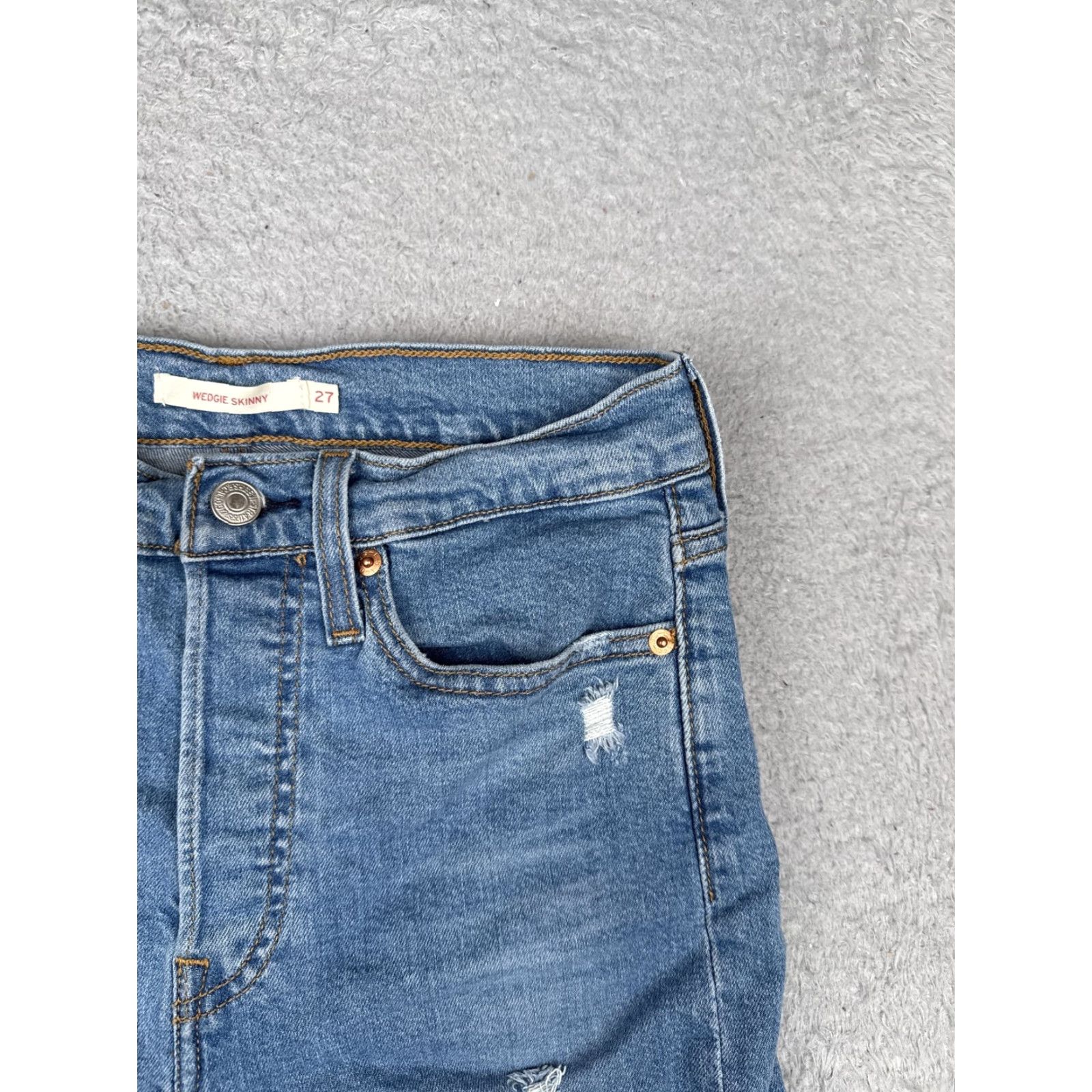 Levi's VINTAGE Levis Wedgie Shorts Women 27x4 Blue Denim High Rise Cutoff Distressed Frayed Hem Jeans Shorts Women Size 27" / US 4 / IT 40 - 5 Thumbnail
