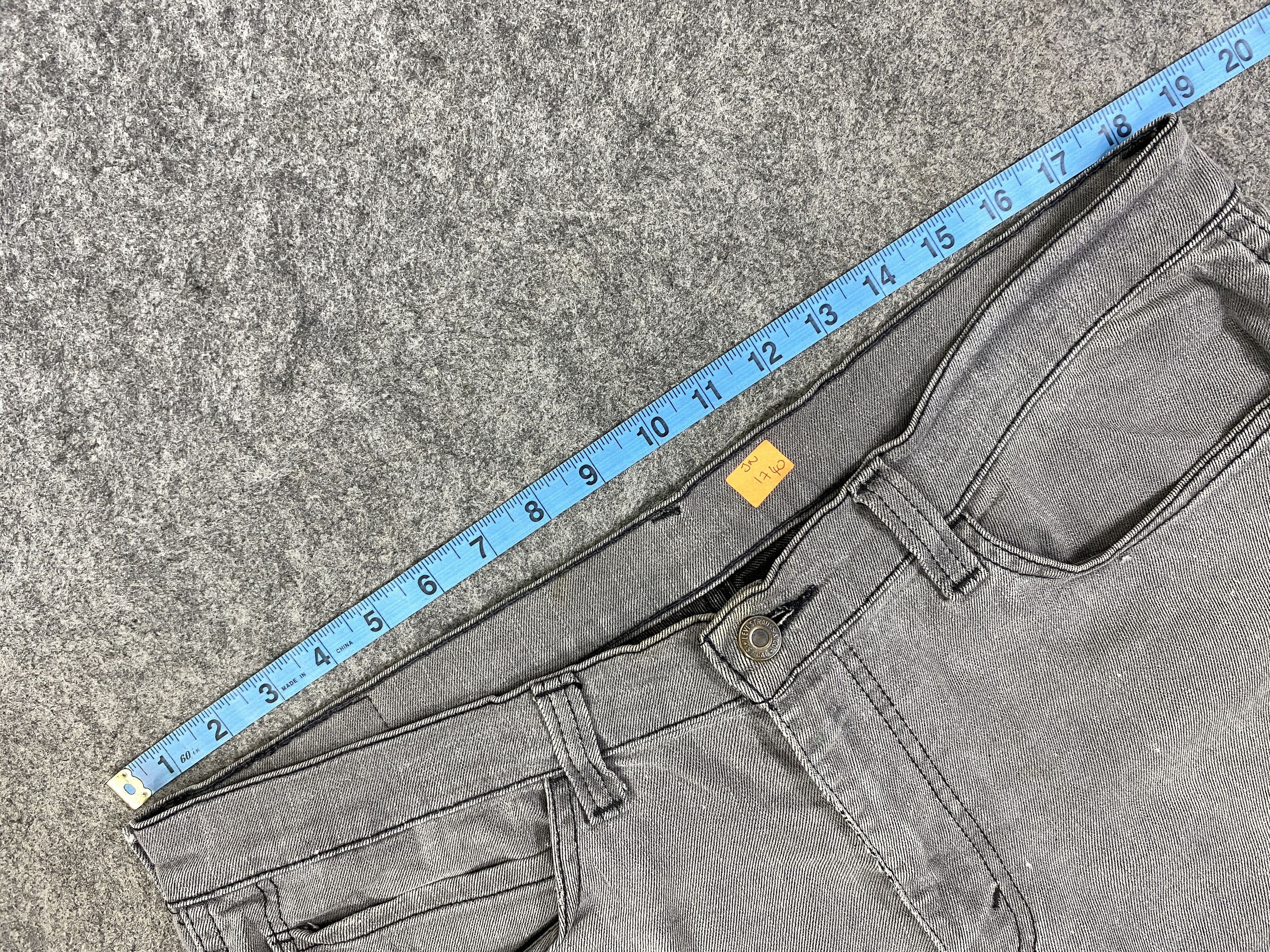 Levi's Grey Vintage Levi's 511 Jeans 37x28 Denim -JN1740 Size US 37 - 5 Thumbnail