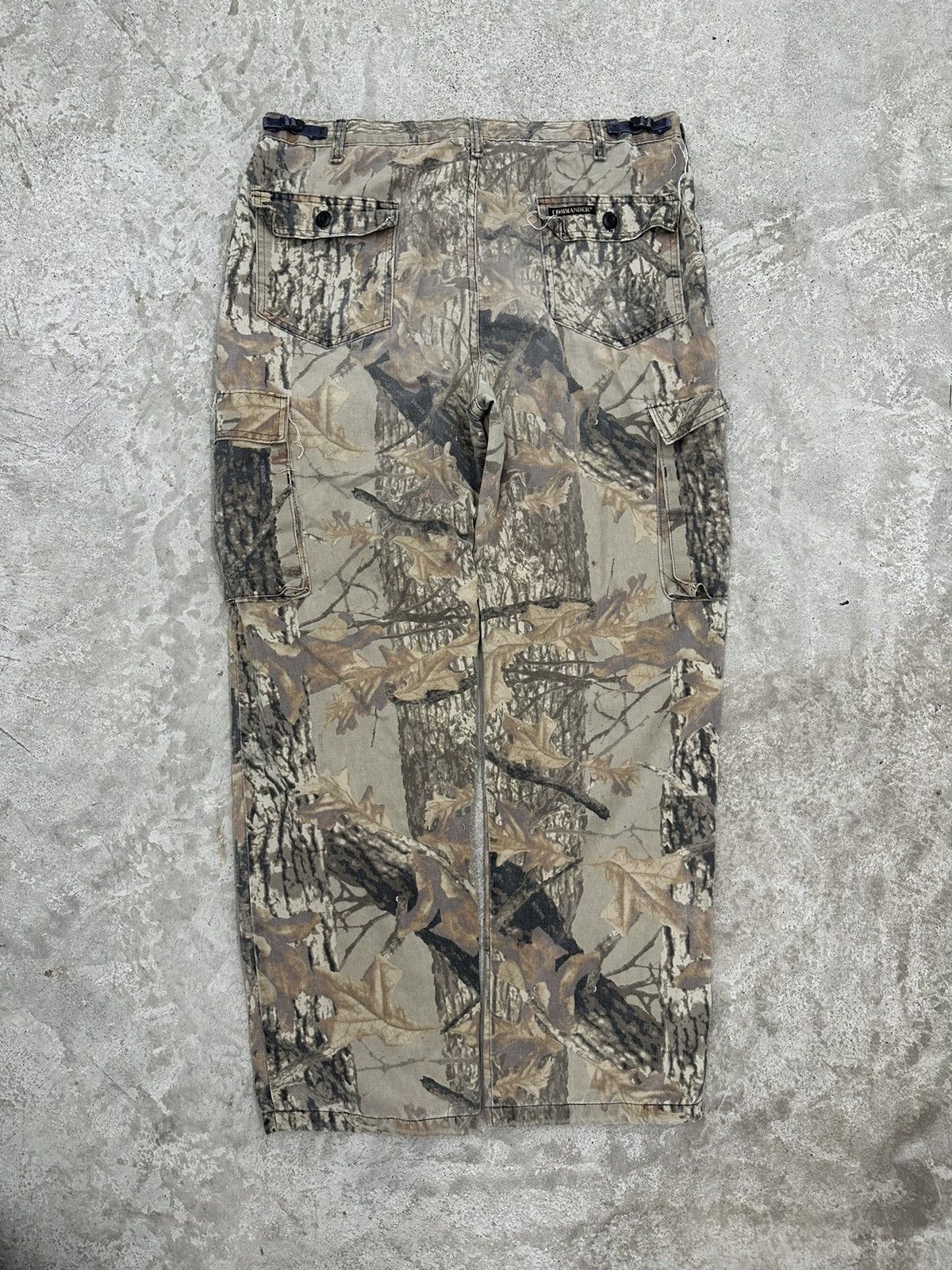 image of Camo x Realtree Crazy Baggy Y2K Realtree Mossy Oak Cargo Pants, Men's (Size 36)