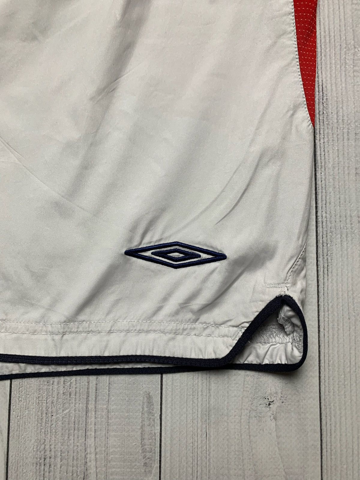 Umbro × Vintage Vintage England Umbro soccer shorts size L Size US 34 / EU 50 - 2 Thumbnail