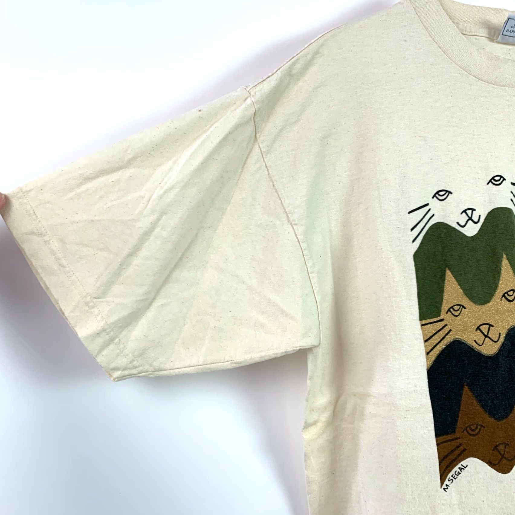 Vintage VINTAGE Beach Balls T-Shirt Unisex Adults XL White 100% Cotton Crew Neck Short Sleeve Abstract Art Stacked Cats Tee Shirt Size US XL / EU 56 / 4 - 2 Thumbnail