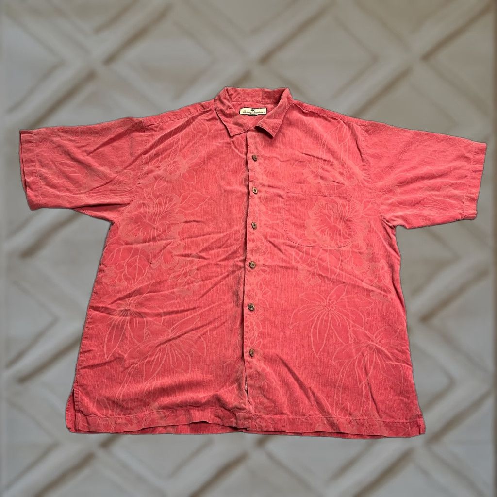 Tommy Bahama Tommy Bahama Hawaiian Shirt Men's Large Red Floral Short Sleeve Casual Button-Up Beach Bohemian Tropical Size L / US 10 / IT 46 - 1 Thumbnail