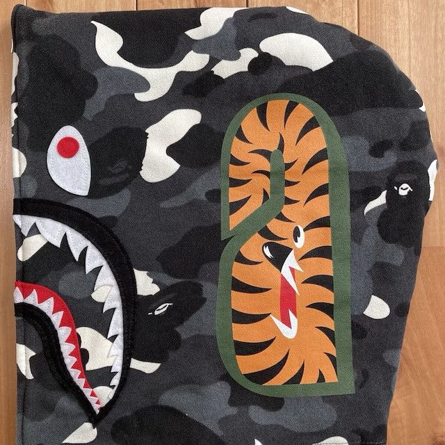 Bape 💫Glow in the dark💫 BAPE City Camo Shark Full Zip Hoodie APE Size US XXL / EU 58 / 5 - 7 Thumbnail