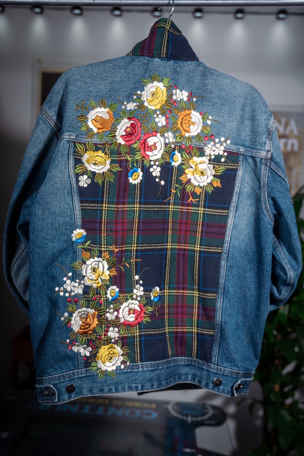 Guess Guess - Men's Oversized Embroidered Denim Flower Jacket Size US M / EU 48-50 / 2 - 2 Thumbnail