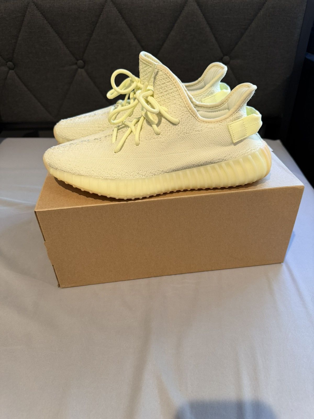 Yeezy Yeezy Boost 350 V2 “Butter” Size US 9 / EU 42 - 2 Thumbnail
