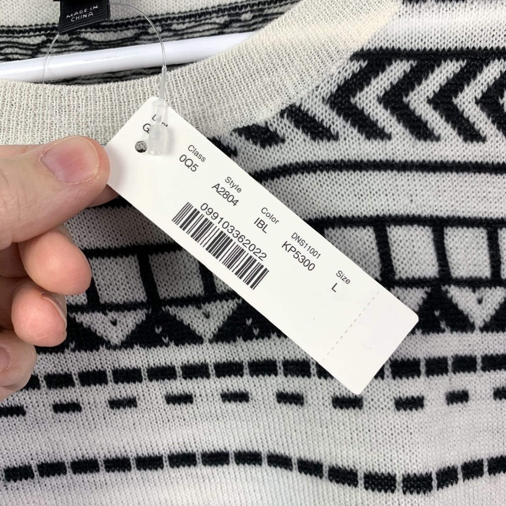 J.Crew J.Crew Sweater 3/4 Sleeve Ivory Black Merino Wool Fair Isle Crewneck L NWT Women Pullover Lightweight Knitted Patterned Knit Casual Business Casual Size L / US 10 / IT 46 - 4 Thumbnail