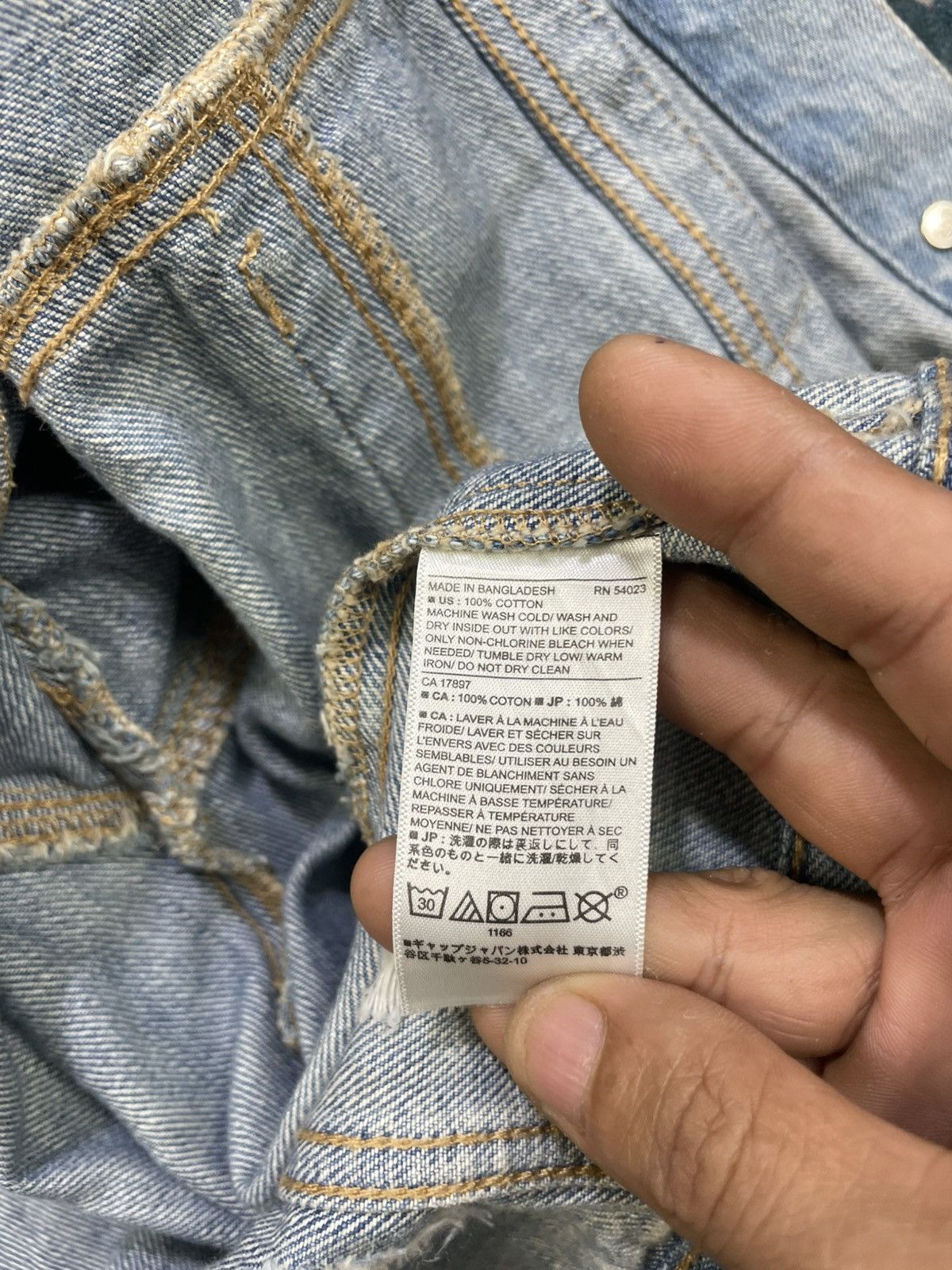 Banana Republic Banana Republic Distressed Acid Wash Denim Jacket Size M / US 6-8 / IT 42-44 - 12 Thumbnail
