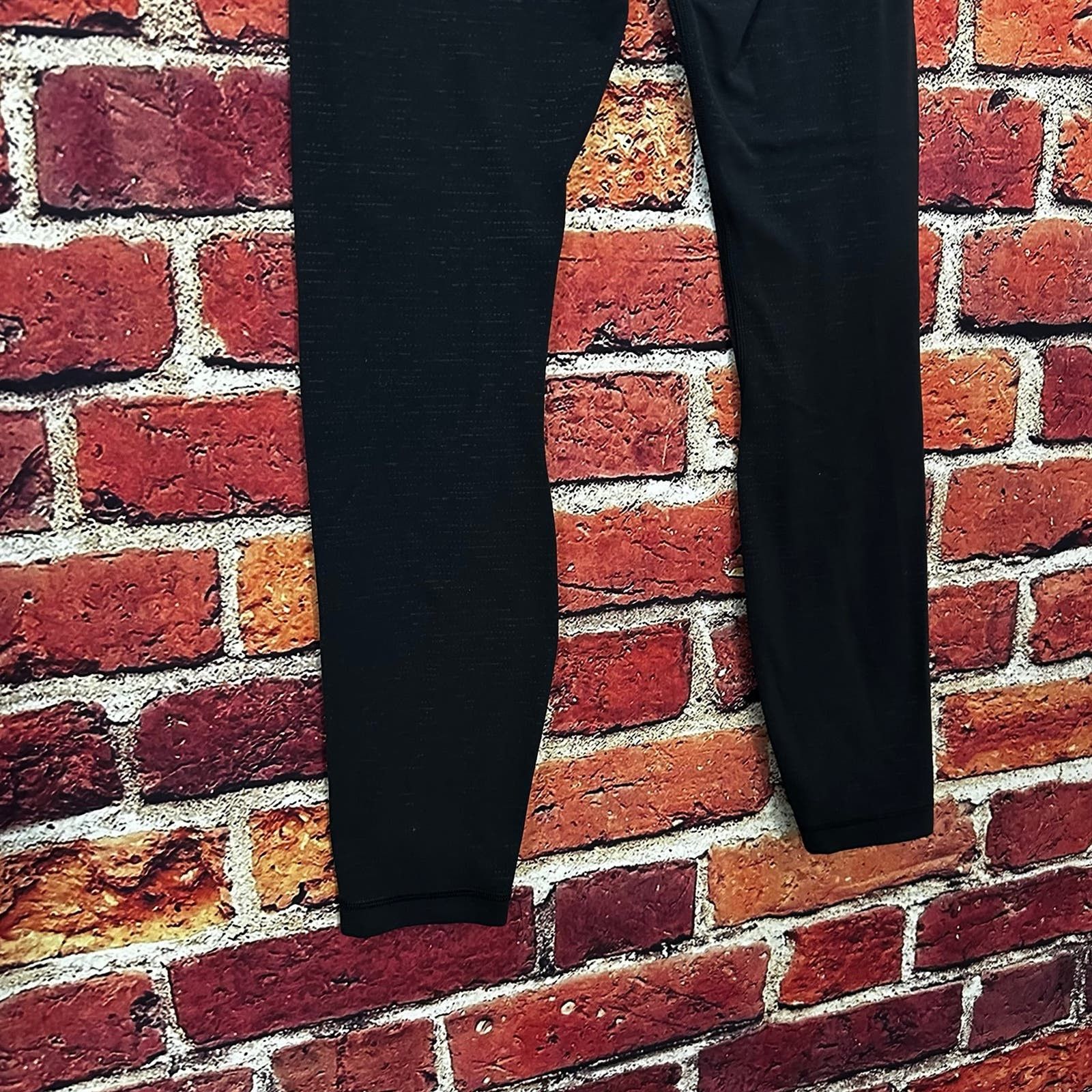 Lululemon lululemon leggings size 4 Size 27" / US 4 / IT 40 - 6 Thumbnail