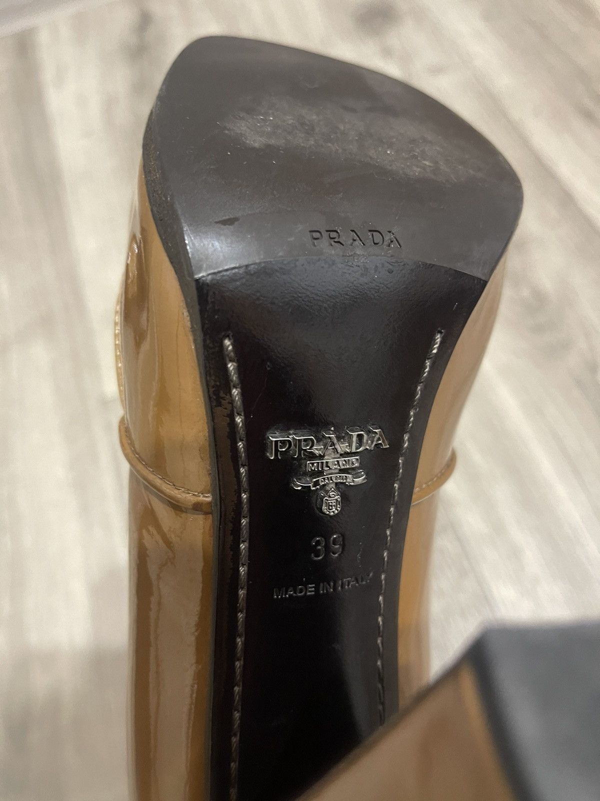 Prada PRADA CALZATURE DONNA PATENT LEATHER HEELS CAMELLO SIZE 39 Size US 9 / IT 39 - 10 Thumbnail