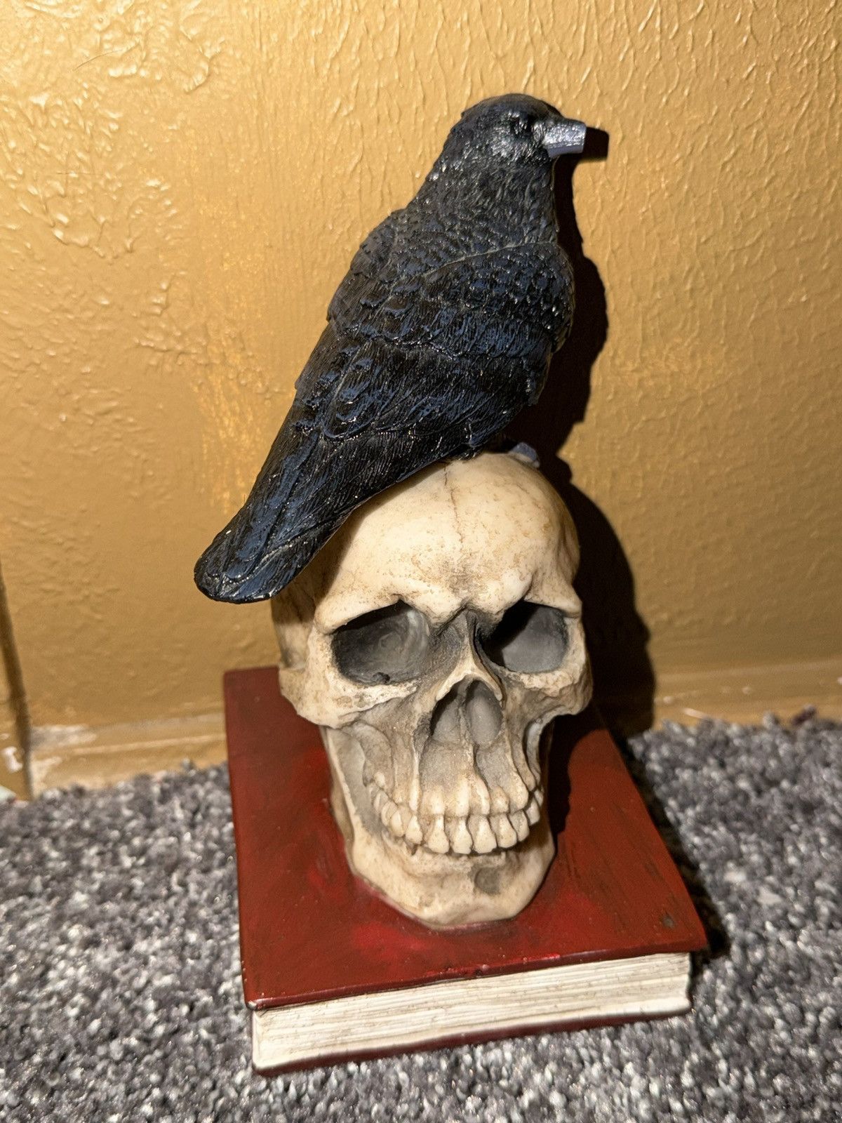 Other DWK Skull Bird Book End 2 Piece Set Used Pre Owned Size ONE SIZE - 7 Thumbnail