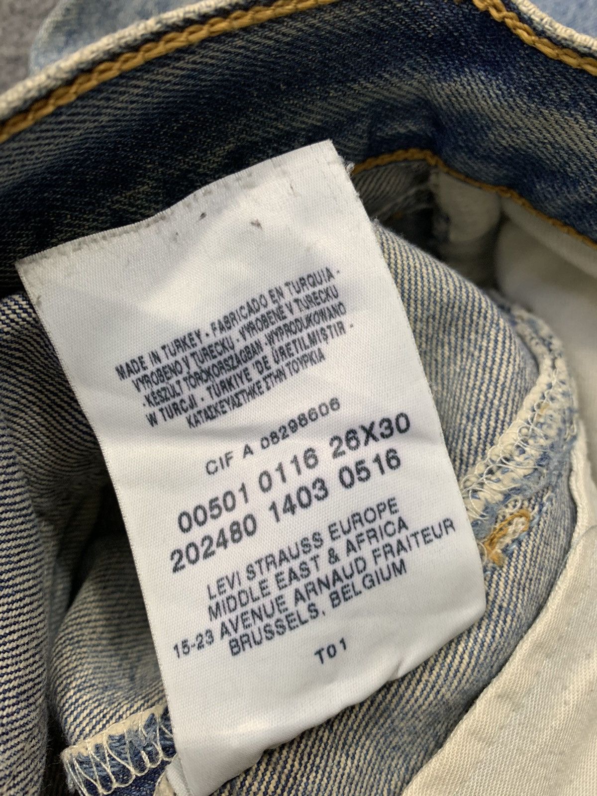 Levi's Vintage Clothing 90s Levi’s Strauss Lot 501 Buttonfly Denim Beauty Fade Size 26" / US 2 / IT 38 - 17 Thumbnail