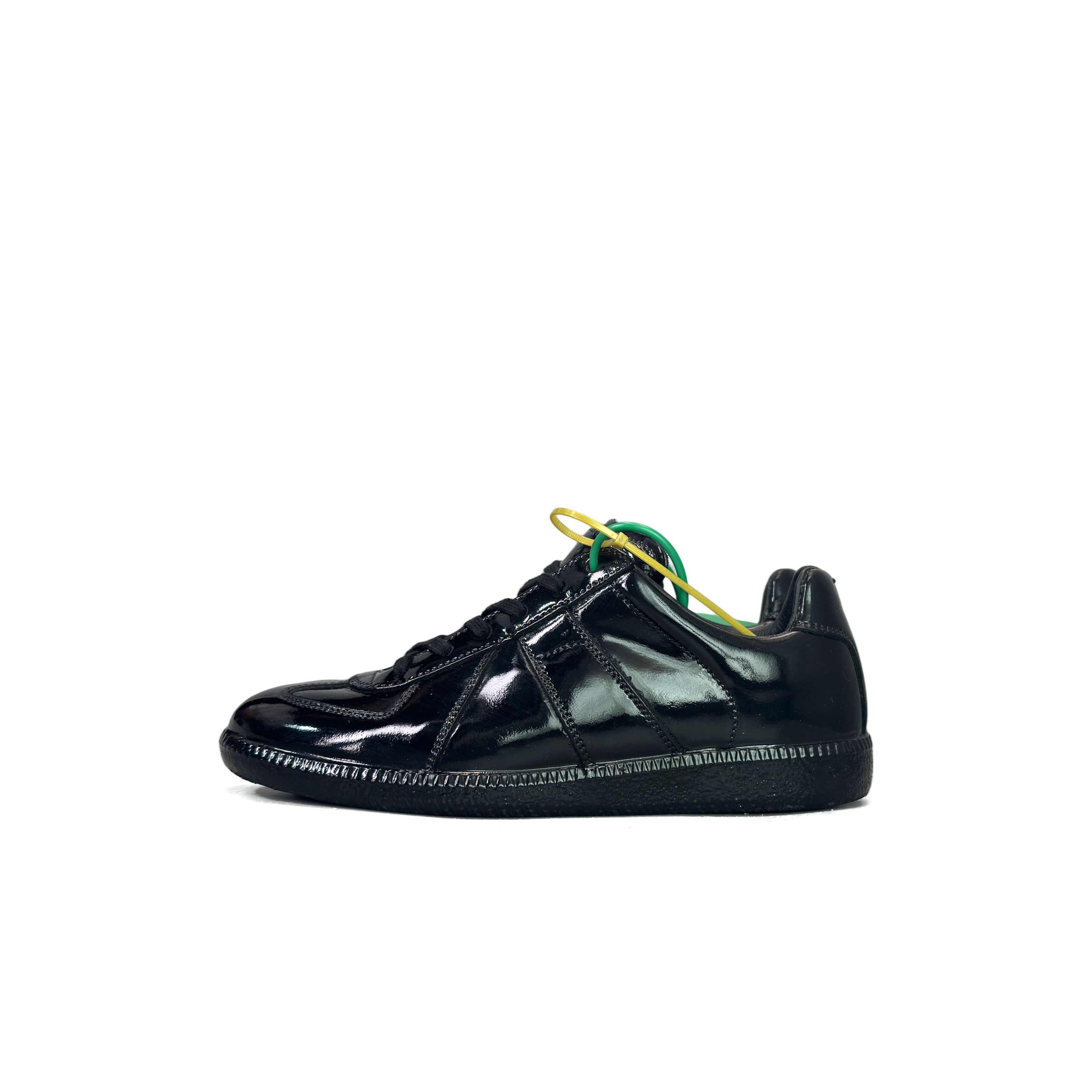 Maison Margiela Maison Margiela Replica Patent Low-Top Sneakers Size 35 Size US 5 / IT 35 - 1 Thumbnail