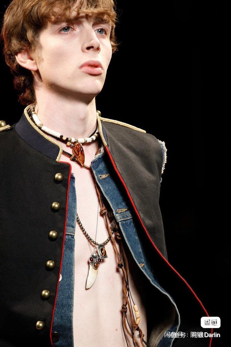 Saint Laurent Paris Saint Laurent Paris Saint Laurent Blue Denim Frayed Vest-2 Size US M / EU 48-50 / 2 - 7 Thumbnail