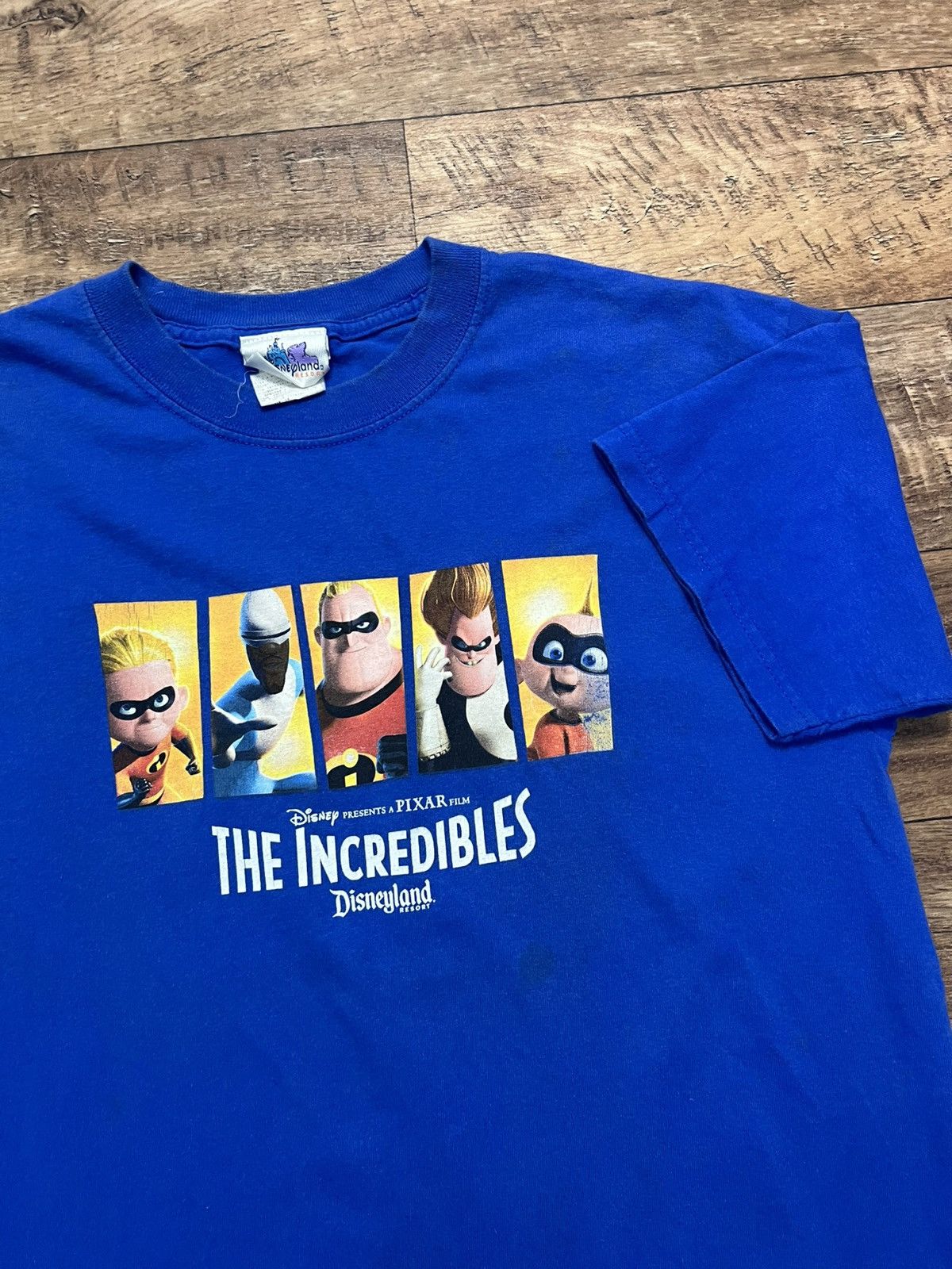 Disney The Incredibles early 2000s the boys only disneyland tee Size US M / EU 48-50 / 2 - 1 Thumbnail