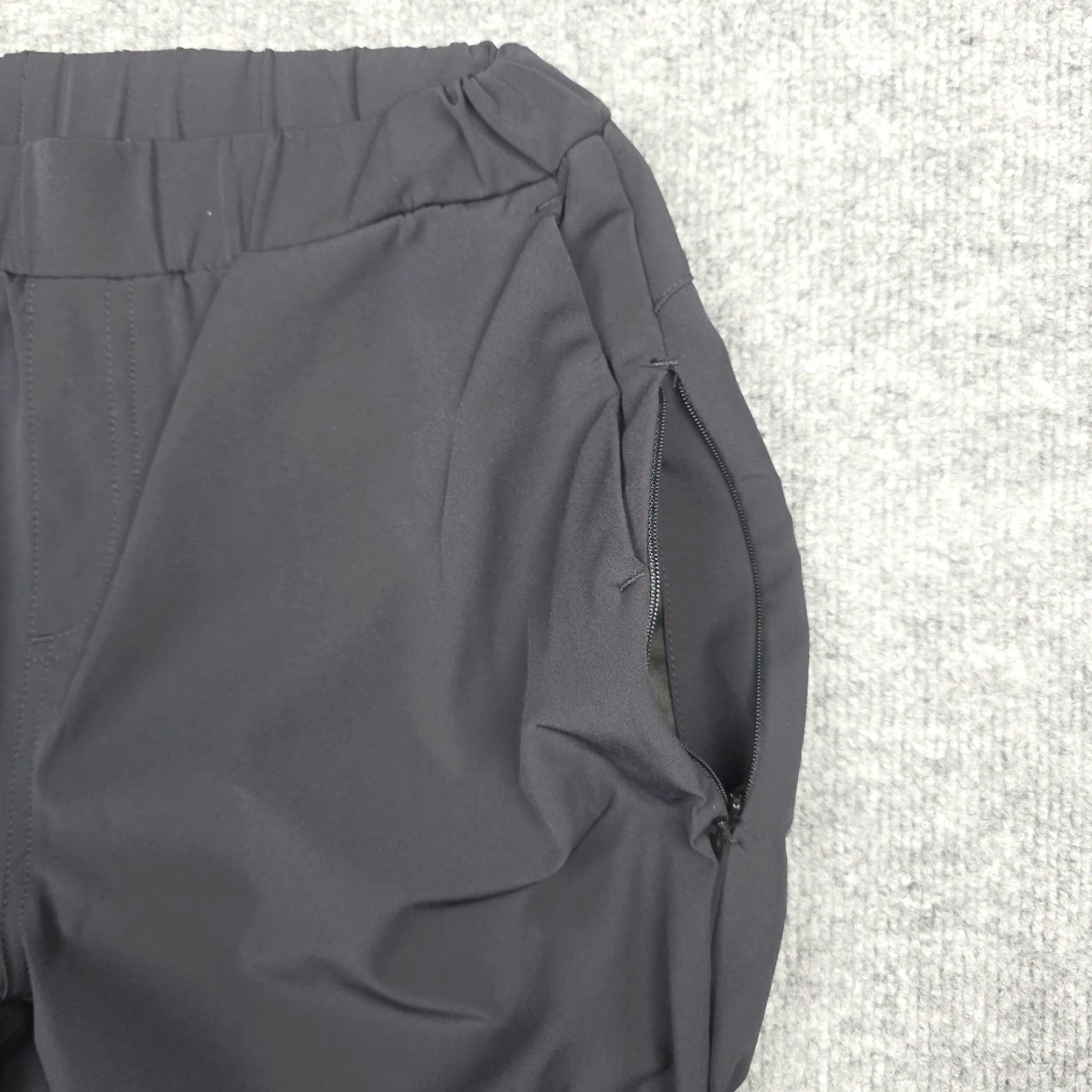 Vintage Cozy Earth Jogger Pants Women's Small Black Stretch Regular Tapered Pocket Moisture Wicking Adjustable Waist Lounge Activewear Comfort Size 28" / US 6 / IT 42 - 4 Thumbnail