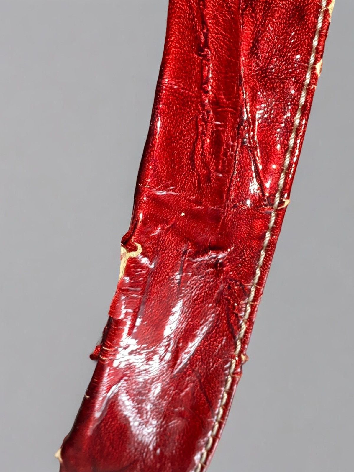 Guess 🔥 Y2K GUESS RED PATENT LOGO BAG PARIS HILTON VIBES Size ONE SIZE - 16 Thumbnail